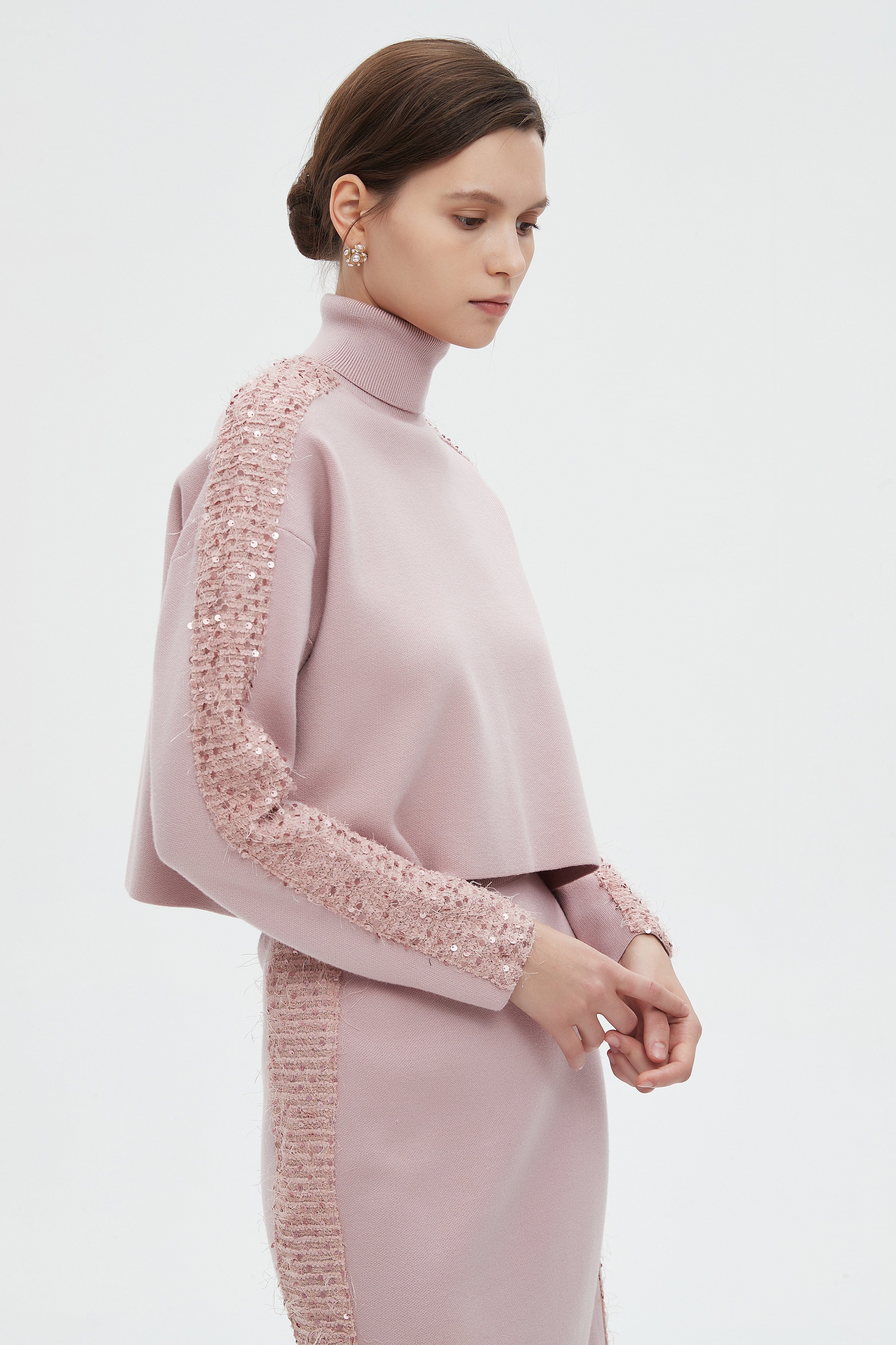 ميكا بلوزة نسائية شتوية بتطريز على الكم ورقبة عالية وأكمام طويلة للمناسبات