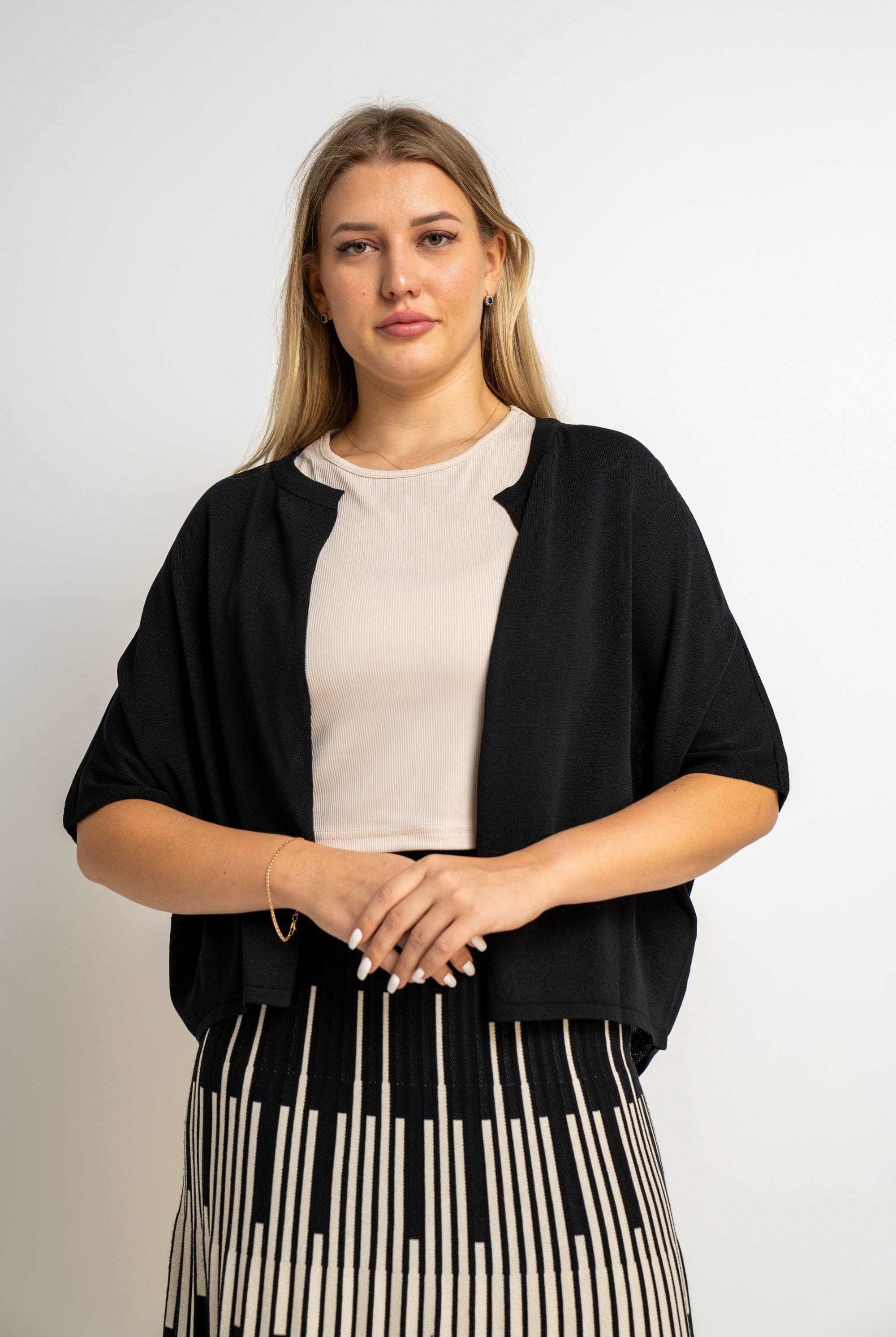 كارديجان سادة واسع 3/4 كم نسائي