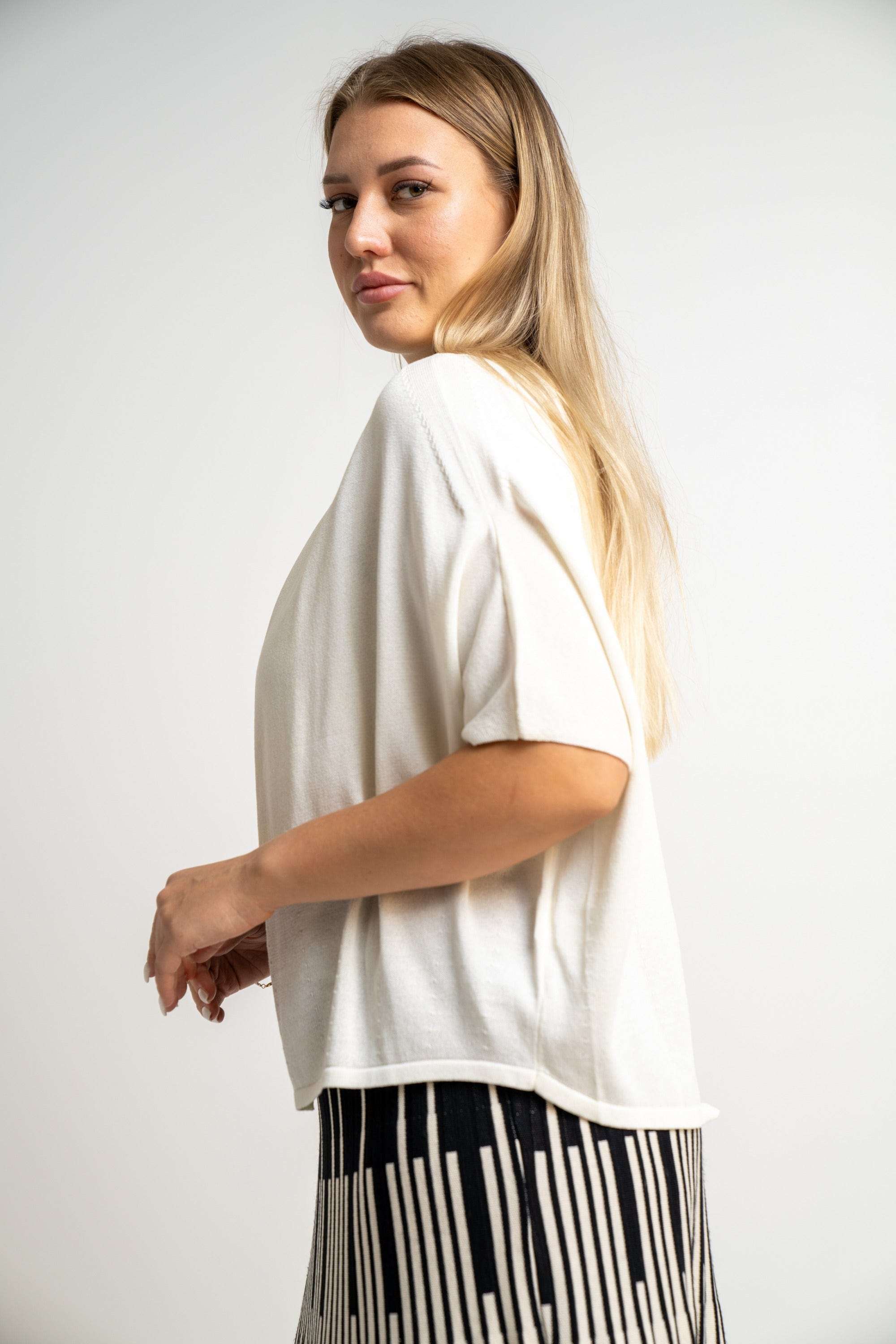 نتشي كارديجان سادة واسع 3/4 كم نسائي