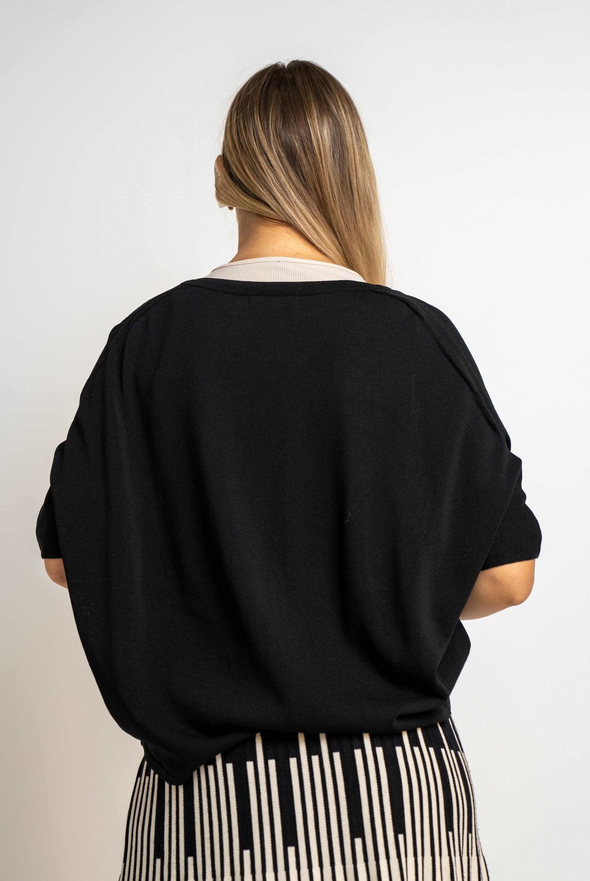 نتشي كارديجان سادة واسع 3/4 كم نسائي