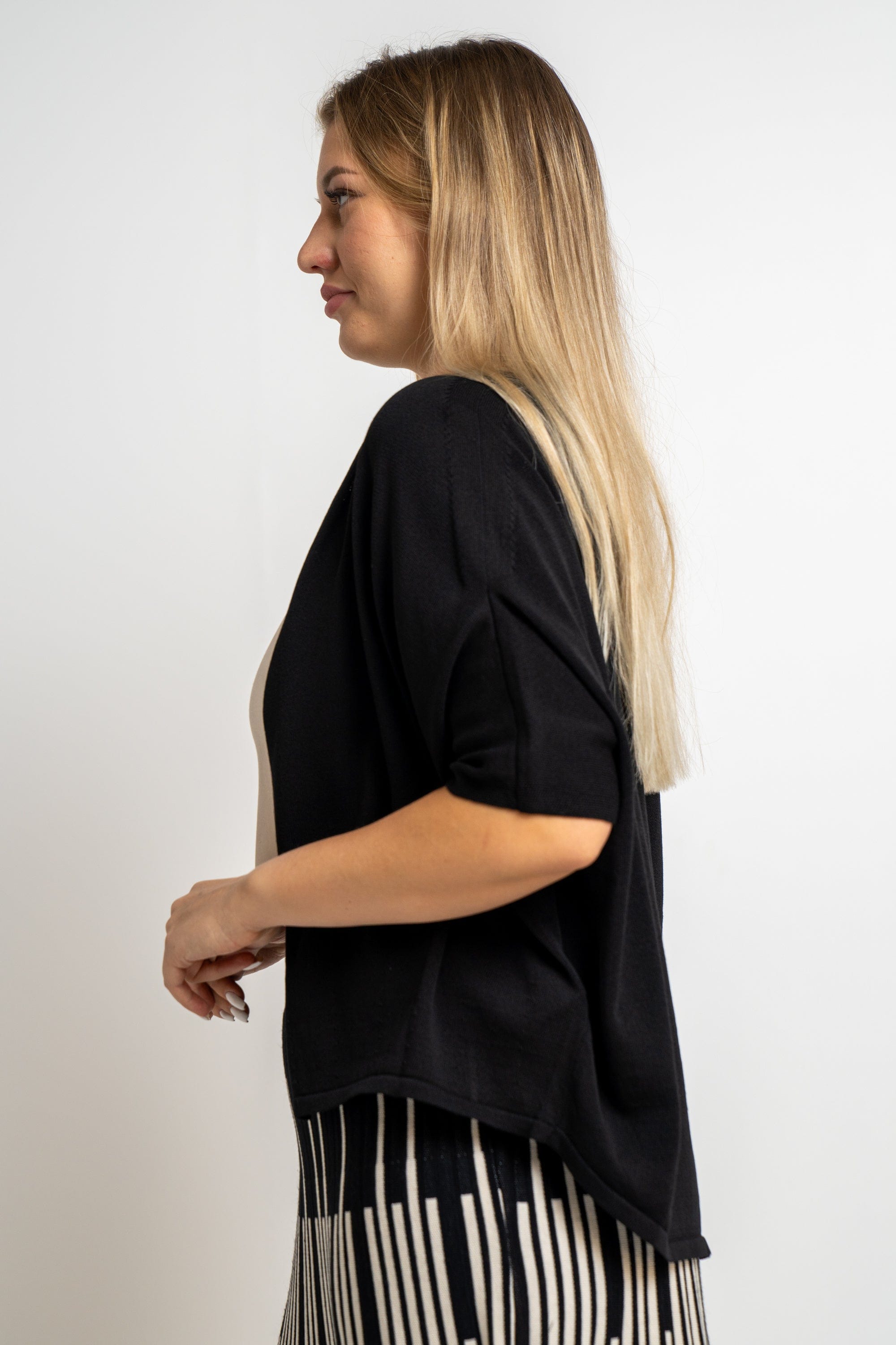 نتشي كارديجان سادة واسع 3/4 كم نسائي