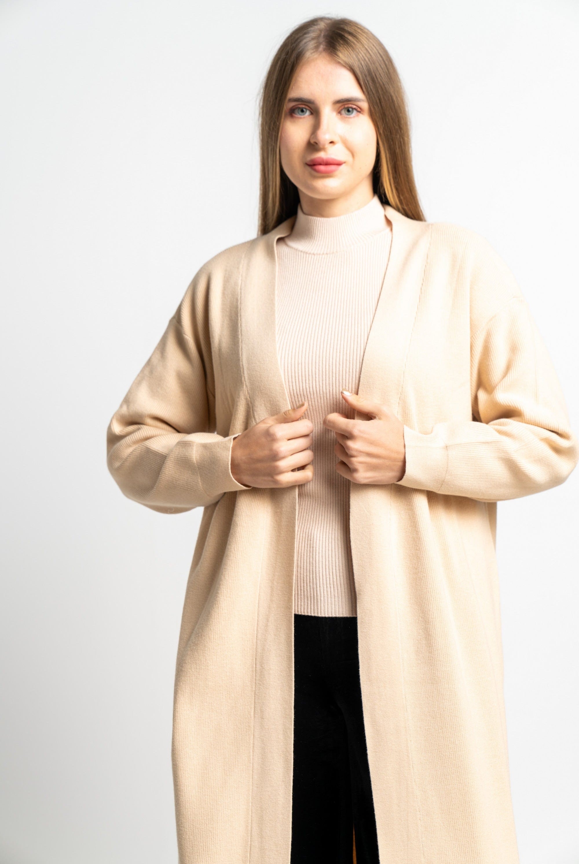 نتشي كارديجان سادة كم طويل نسائي