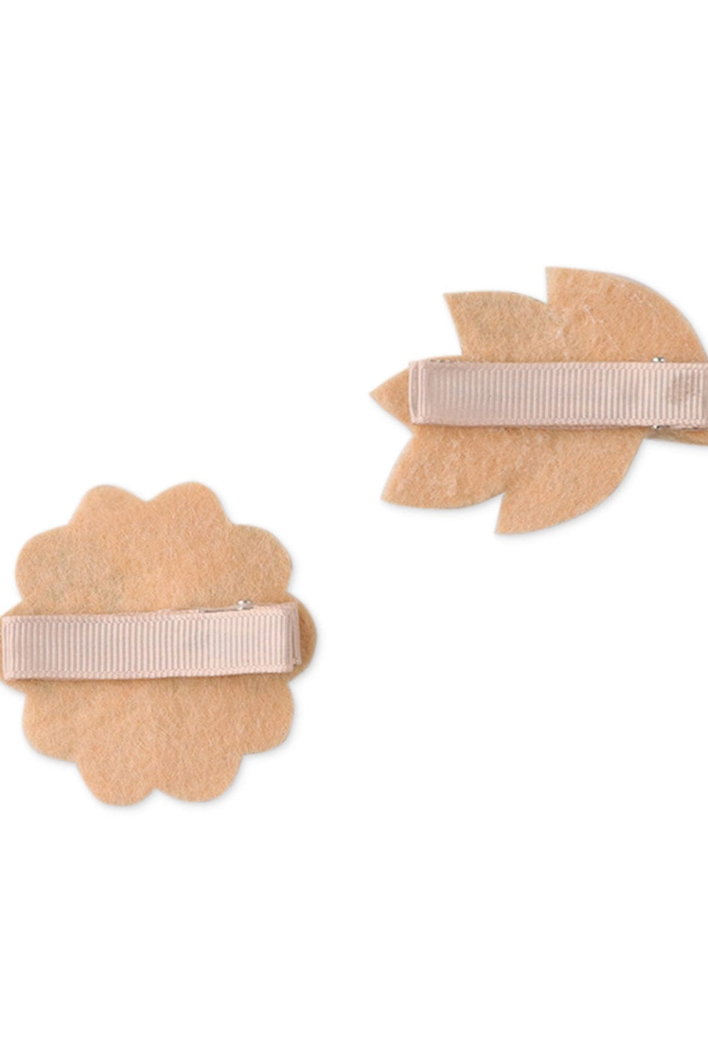 بنس بناتي على شكل ورق شجر