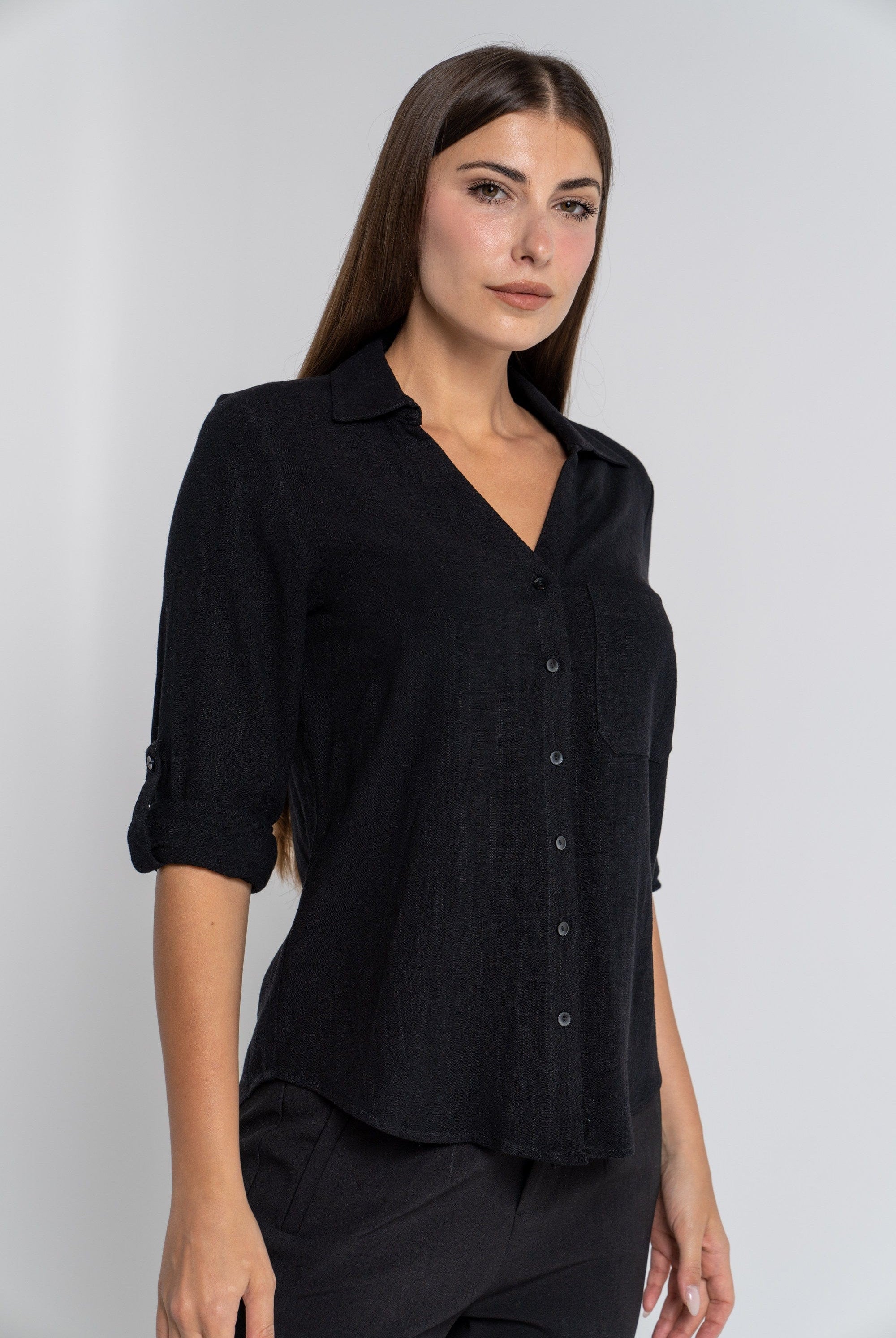 نتشي قميص طويل الأكمام سادة بجيب على الصدر