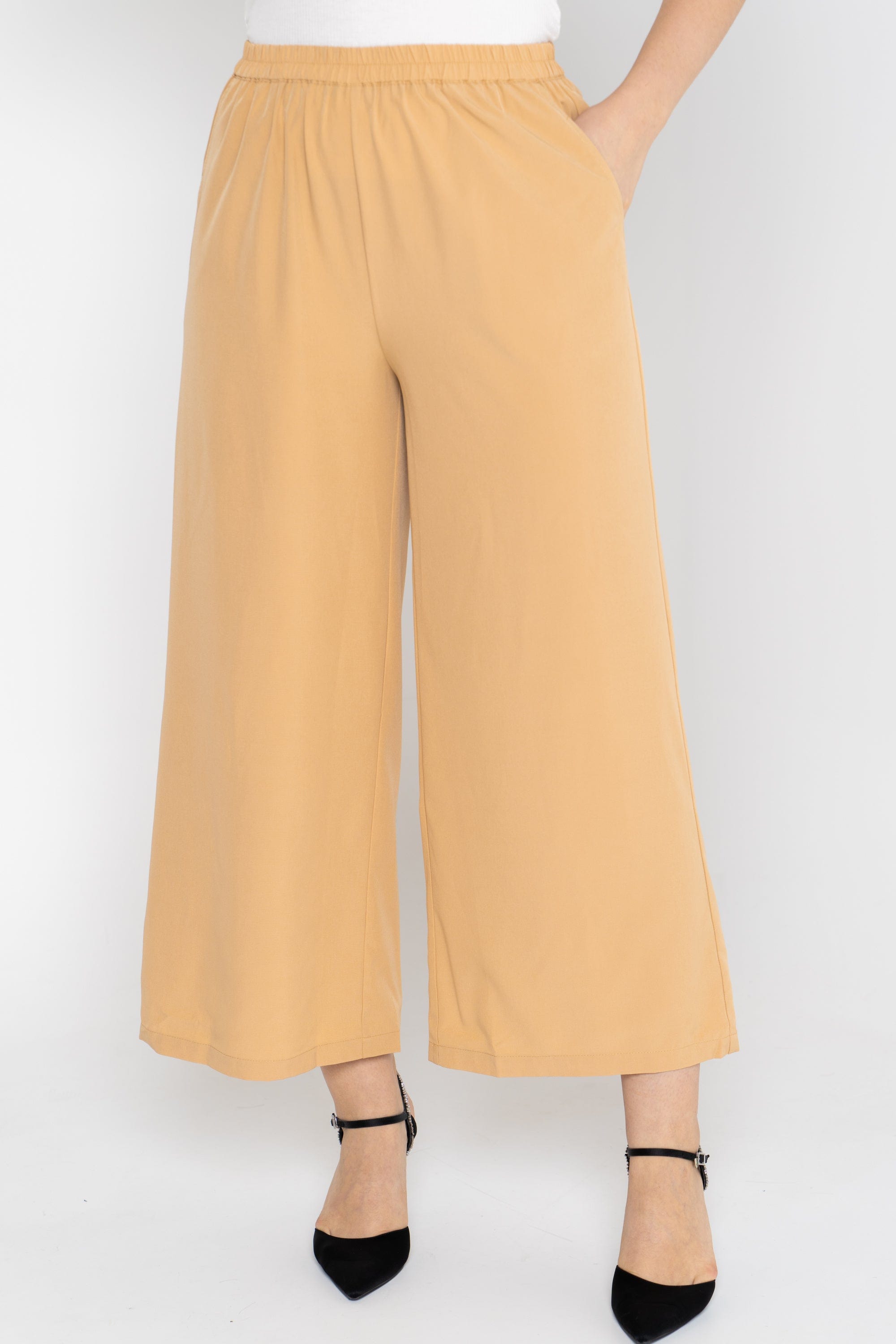 ูุชุดู ุจูุทููู ุทููู ูุงุณุน ู
ู ุงูุงุณูู