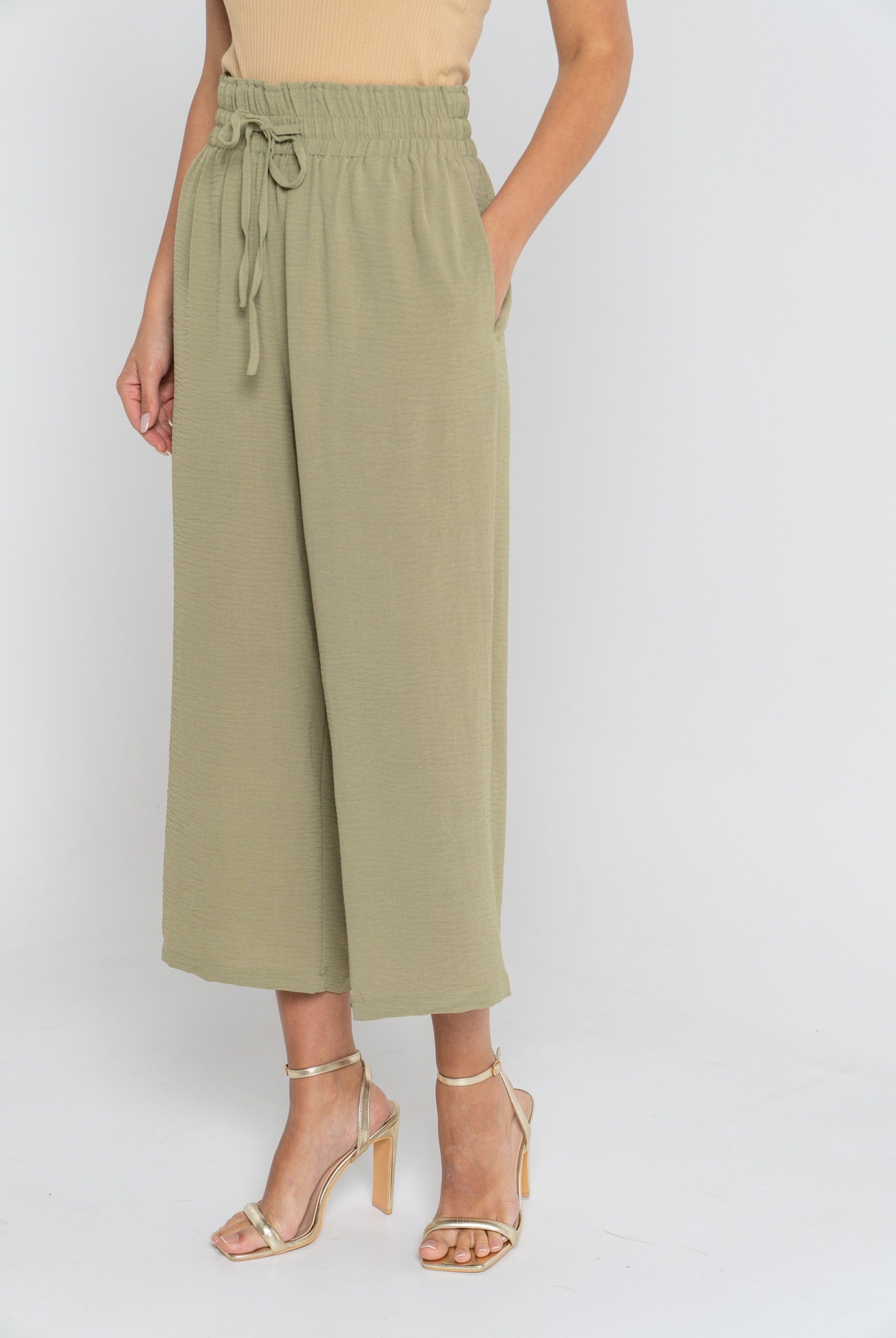 ميكا سروال 3/4 بخصر مطاطي برباط