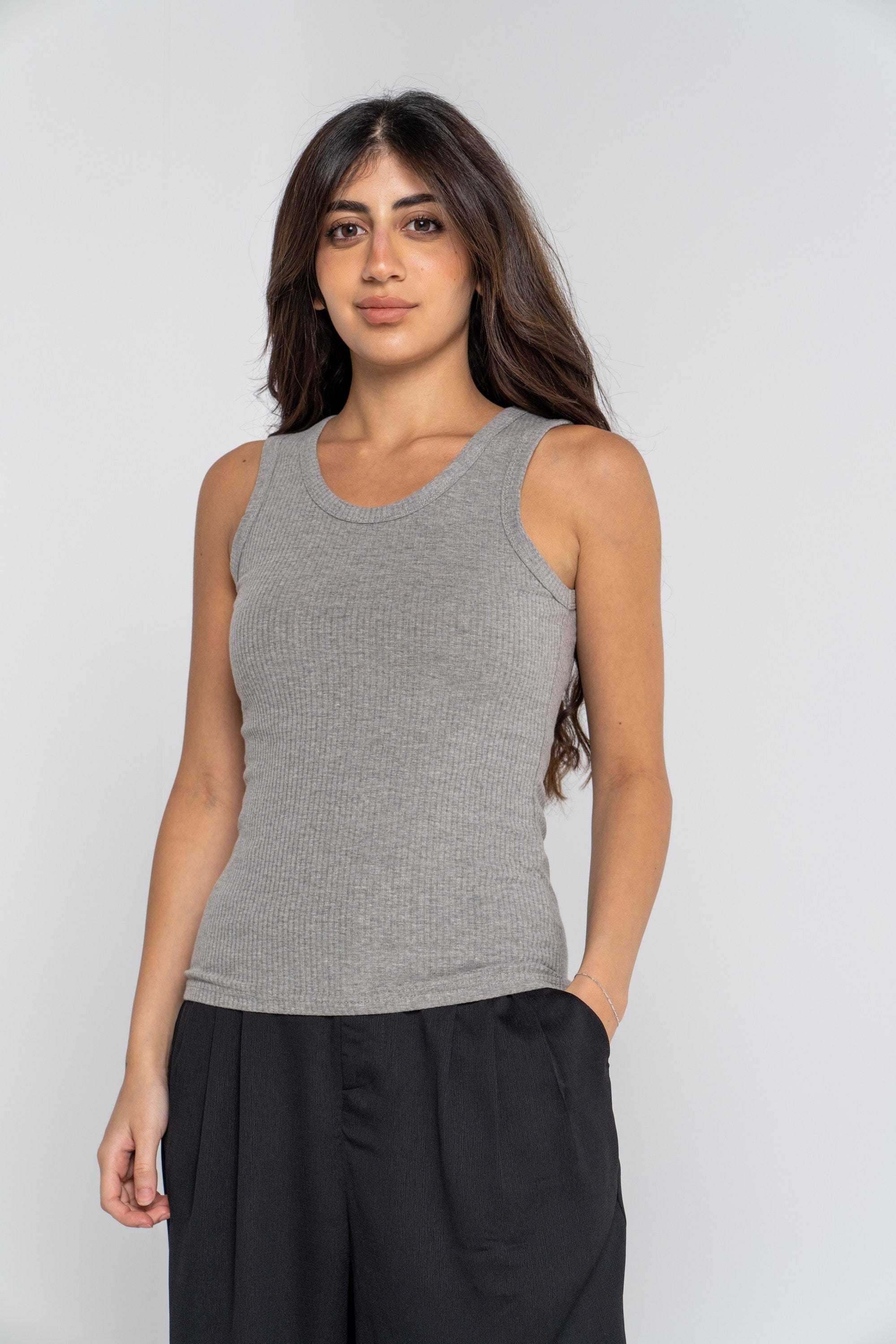 ميكا توب تانك سادة مضلع بحمالات عريضة