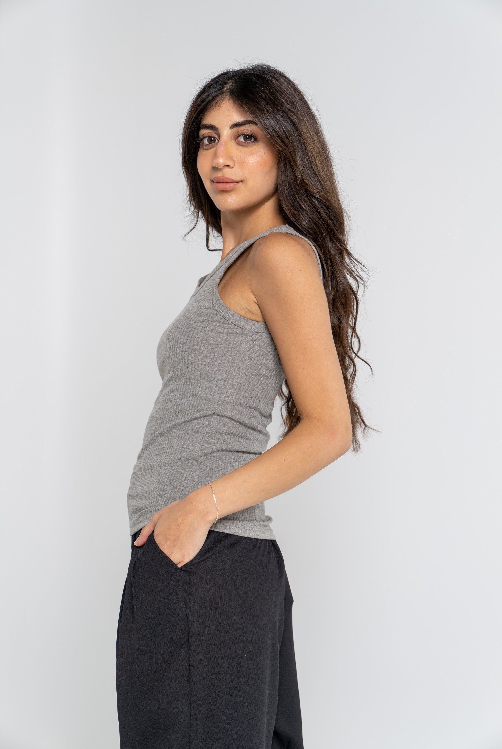 ميكا توب تانك سادة مضلع بحمالات عريضة