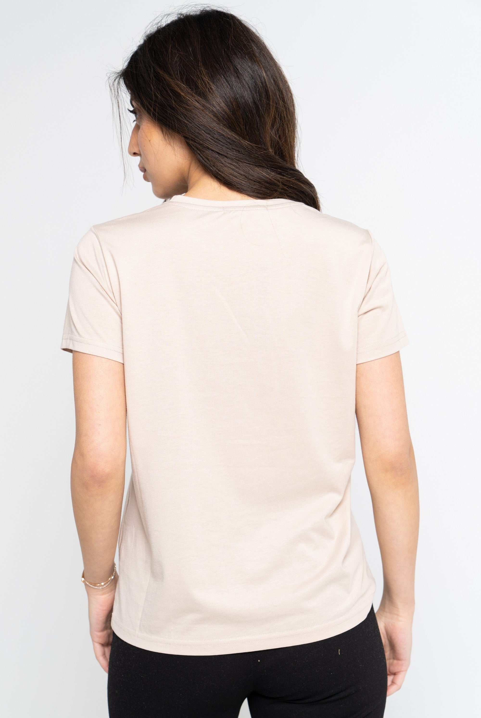 نتشي بلوزة سادة أكمام قصيرة مشجرة