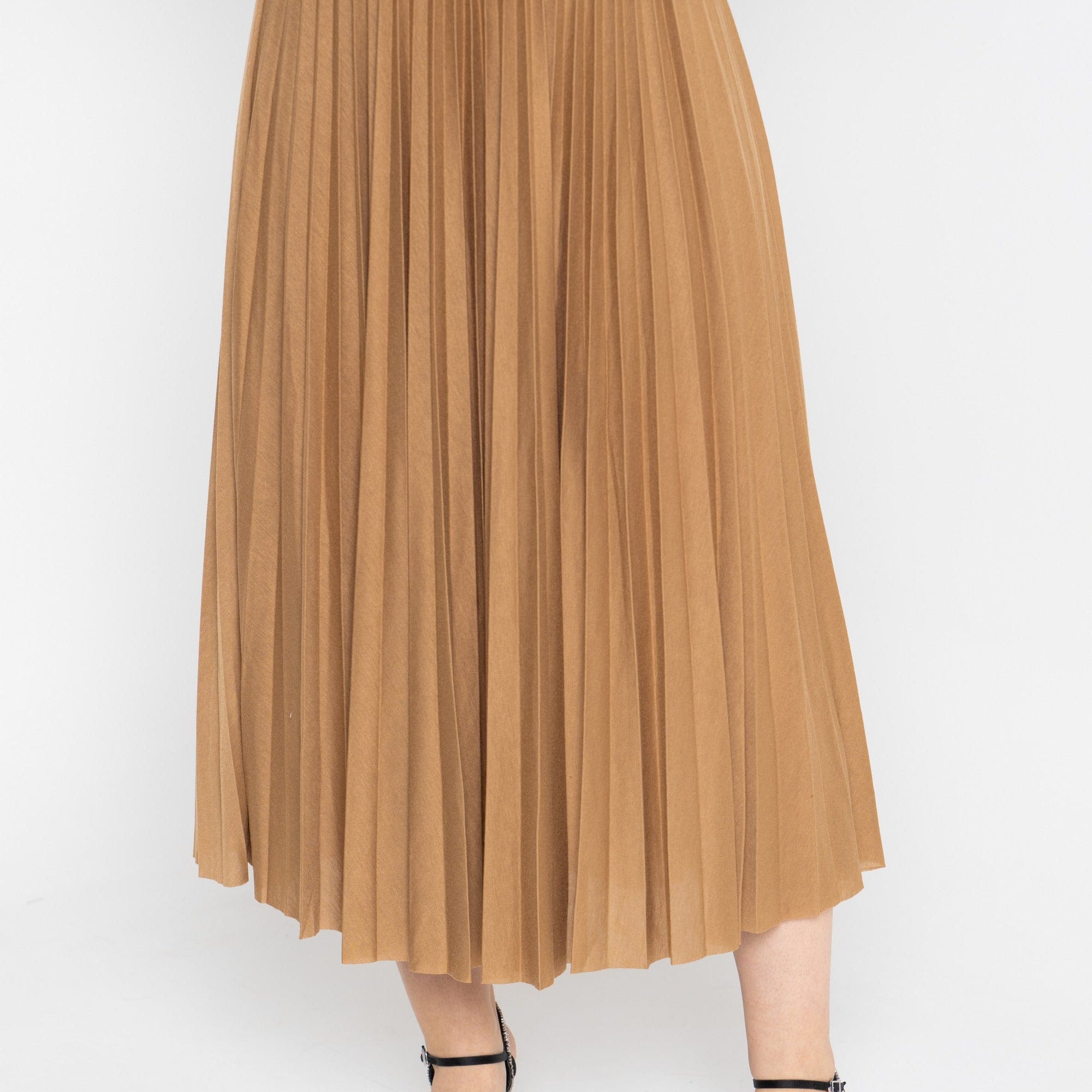 نتشي تنورة ميدي بليسية وخصر مطاط