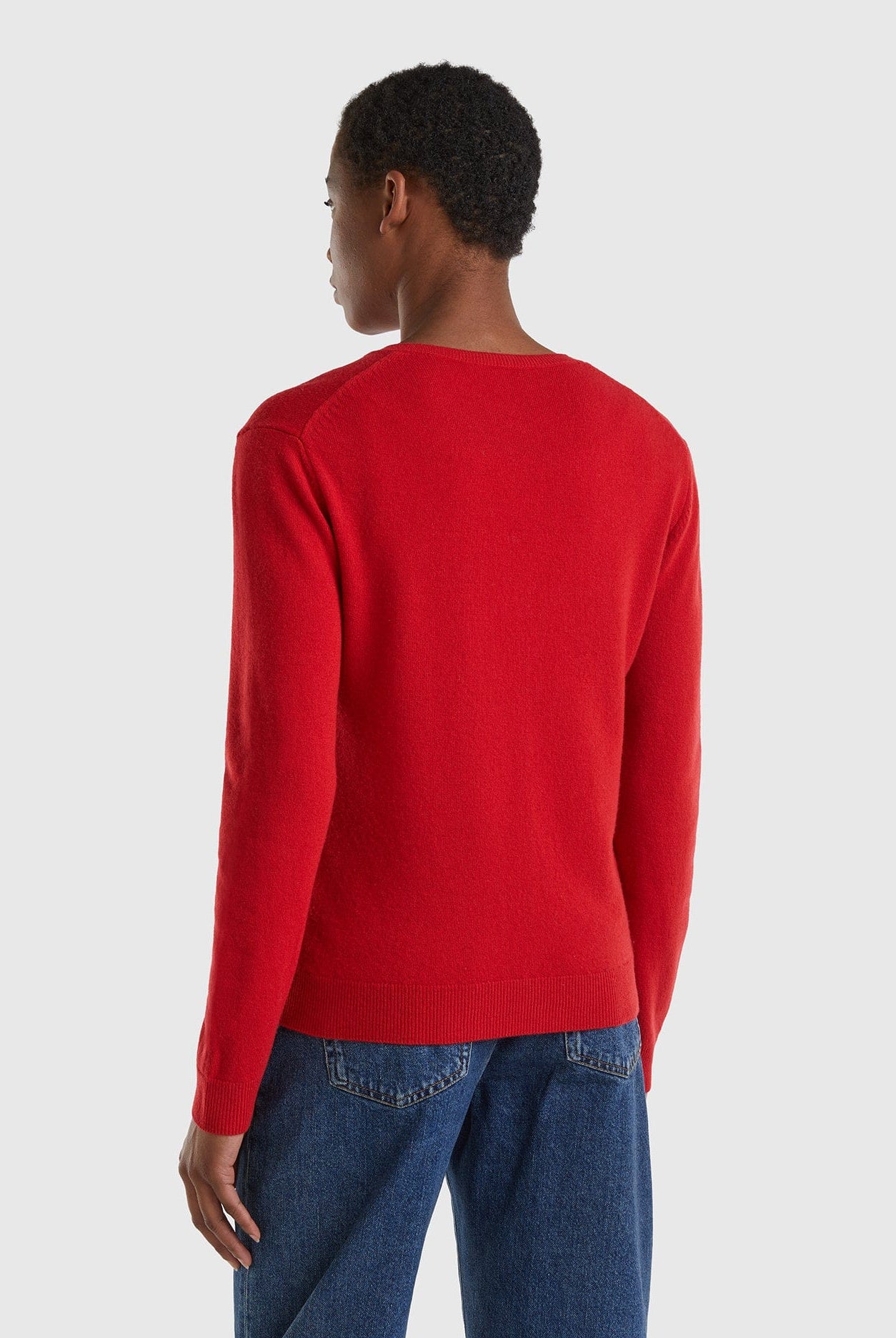 يونايتد كولورز اوف بينيتون كارديجان بياقة دائرية باللون الكريمي من صوف ميرينو الخالص نسائي