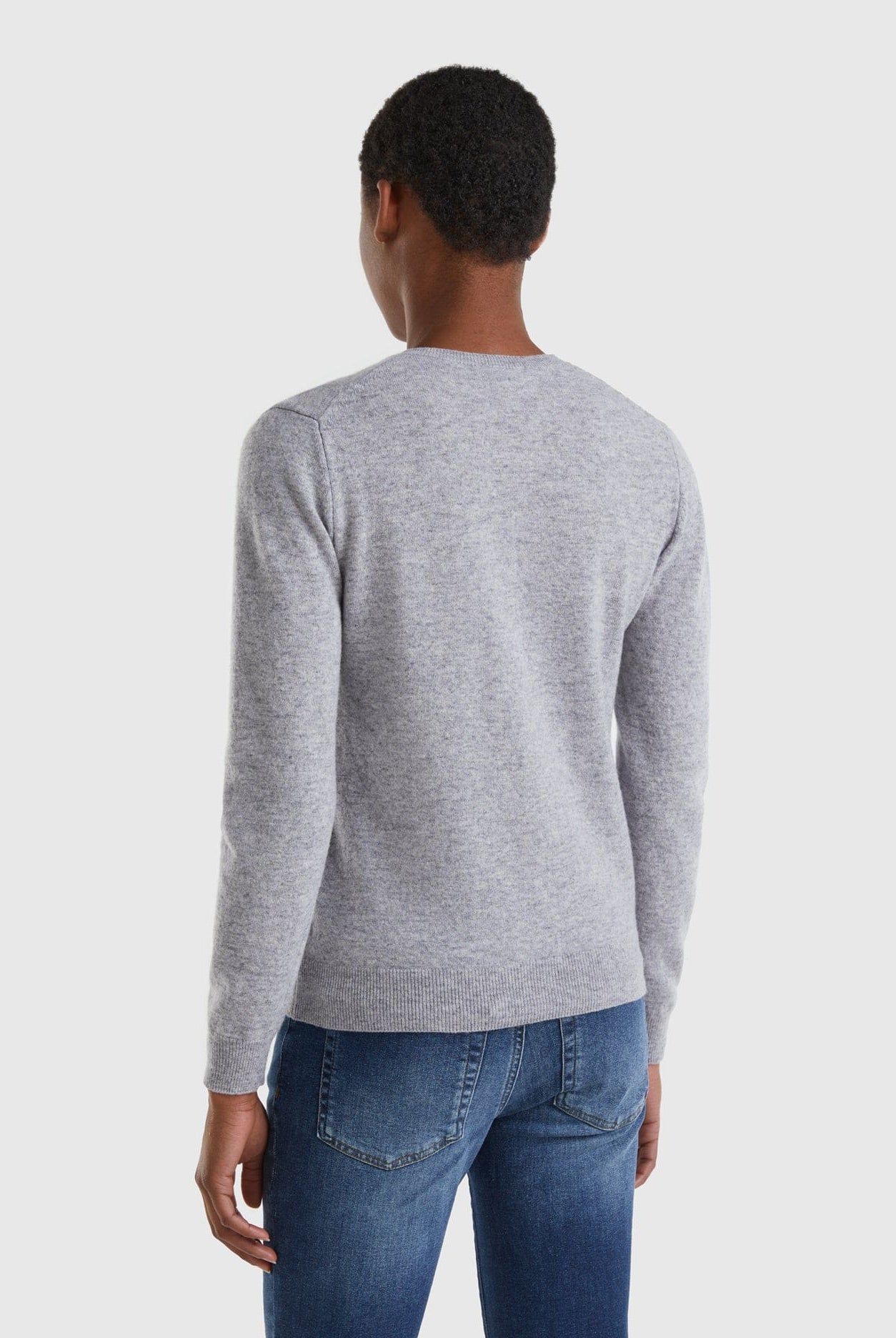 يونايتد كولورز اوف بينيتون كارديجان بياقة دائرية باللون الكريمي من صوف ميرينو الخالص نسائي