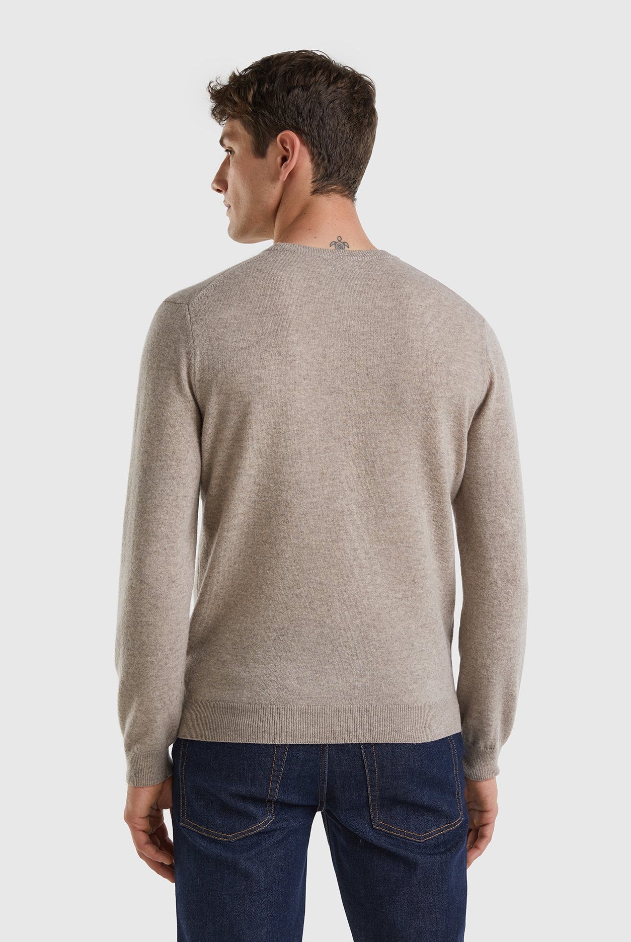 يونايتد كولورز اوف بينيتون بلوفر برقبة دائرية بلون بورجوندي من صوف ميرينو الخالص رجالي