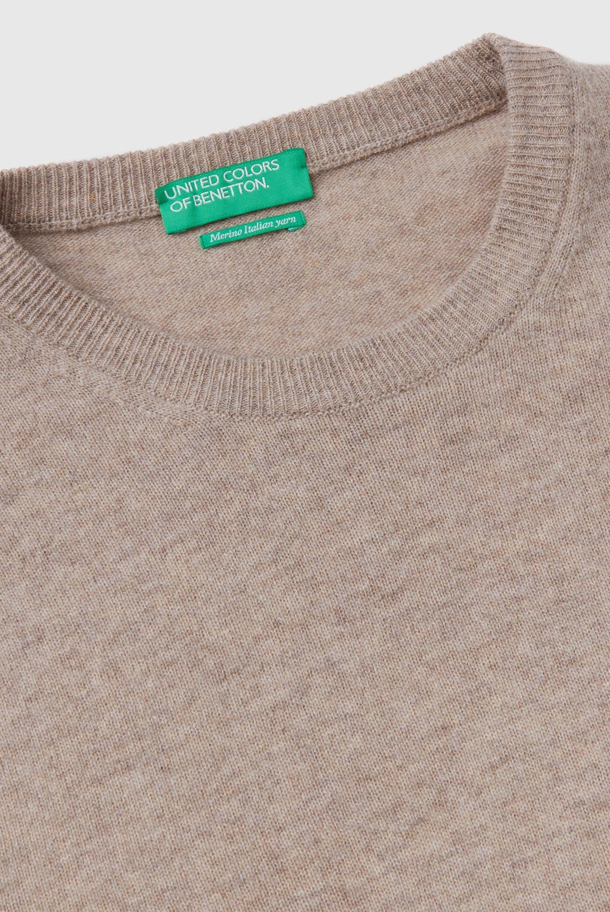 يونايتد كولورز اوف بينيتون بلوفر برقبة دائرية بلون بورجوندي من صوف ميرينو الخالص رجالي