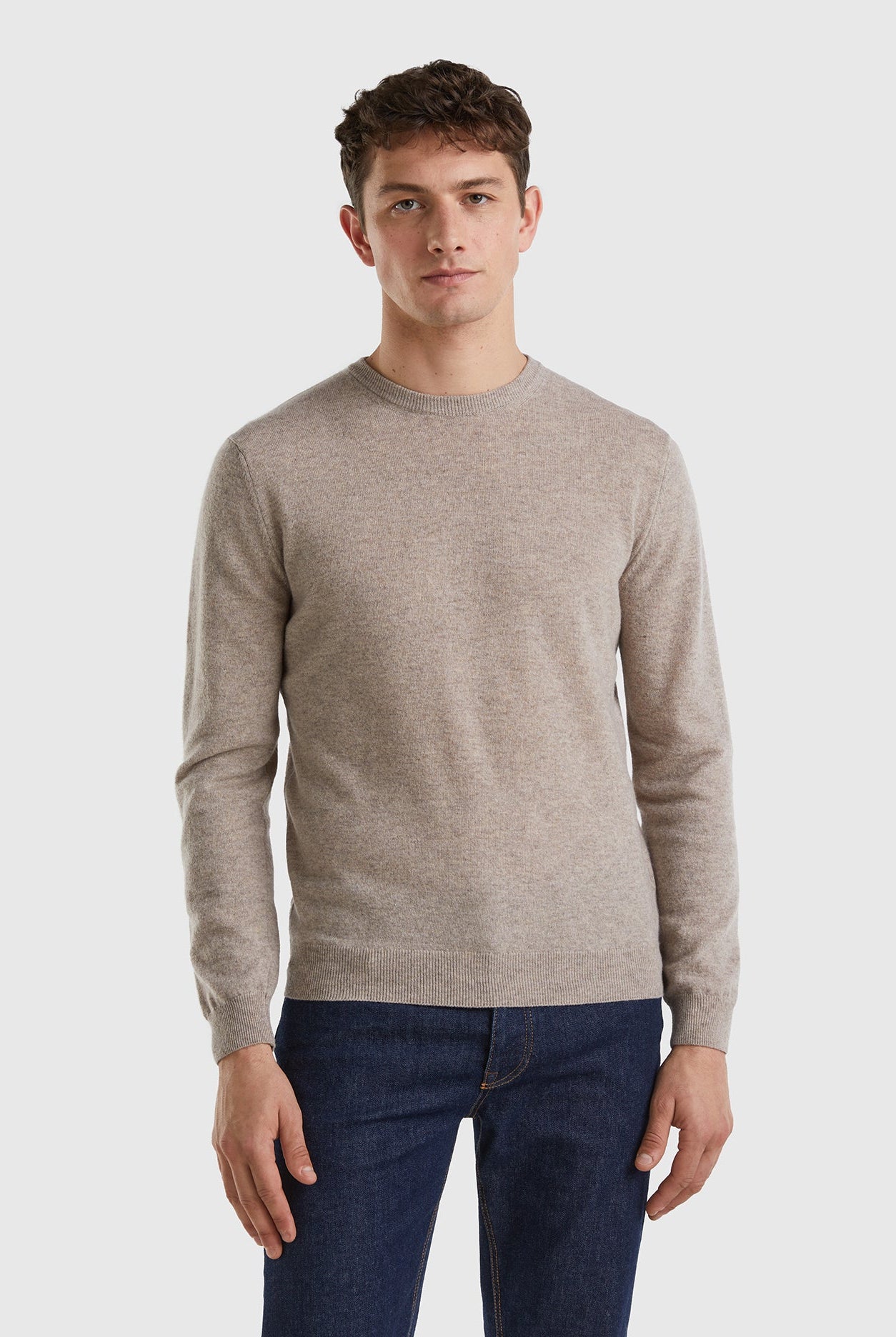 يونايتد كولورز اوف بينيتون بلوفر برقبة دائرية بلون بورجوندي من صوف ميرينو الخالص رجالي