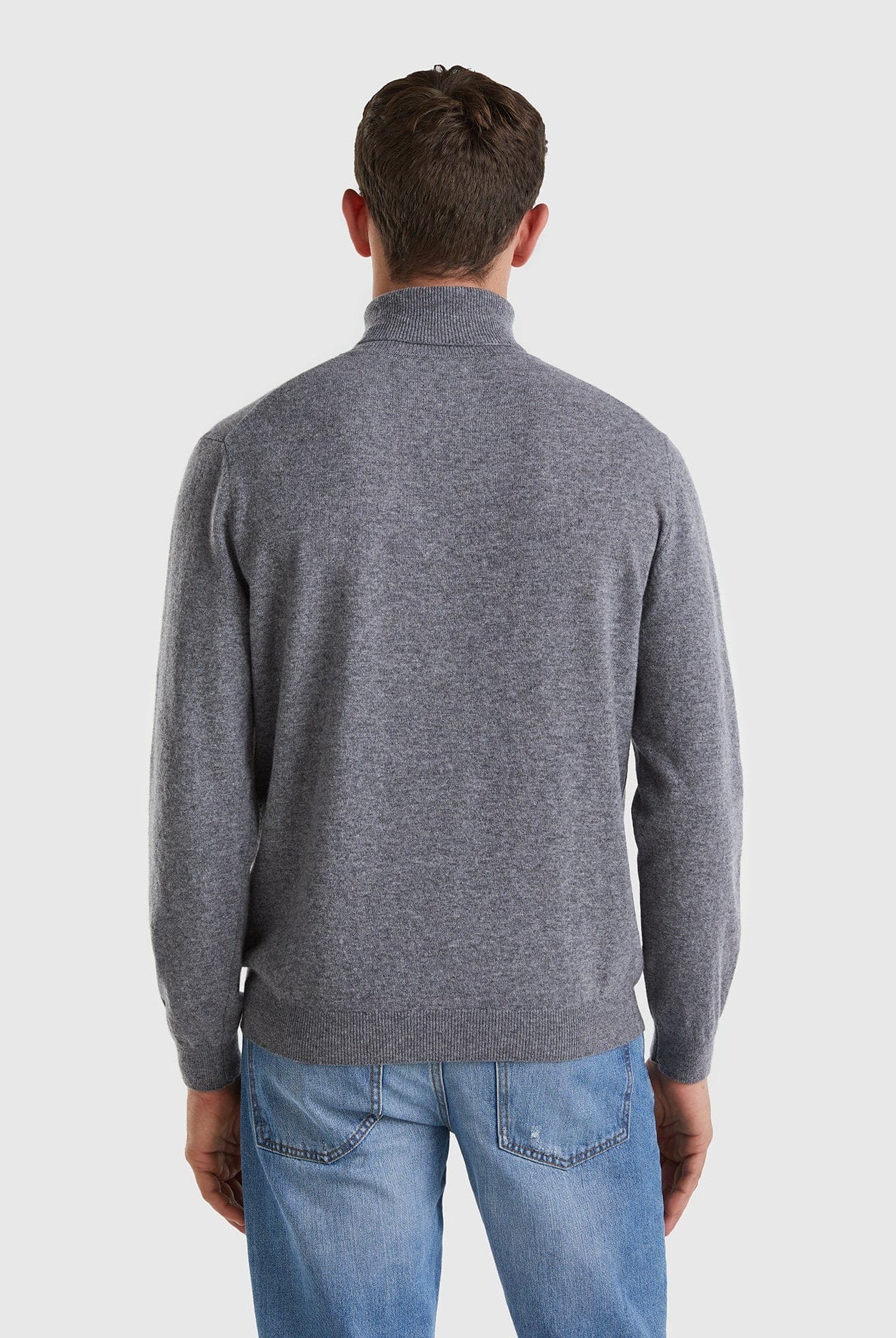 يونايتد كولورز اوف بينيتون بلوفر ذو رقبة عالية أسود من صوف الميرينو الخالص رجالي