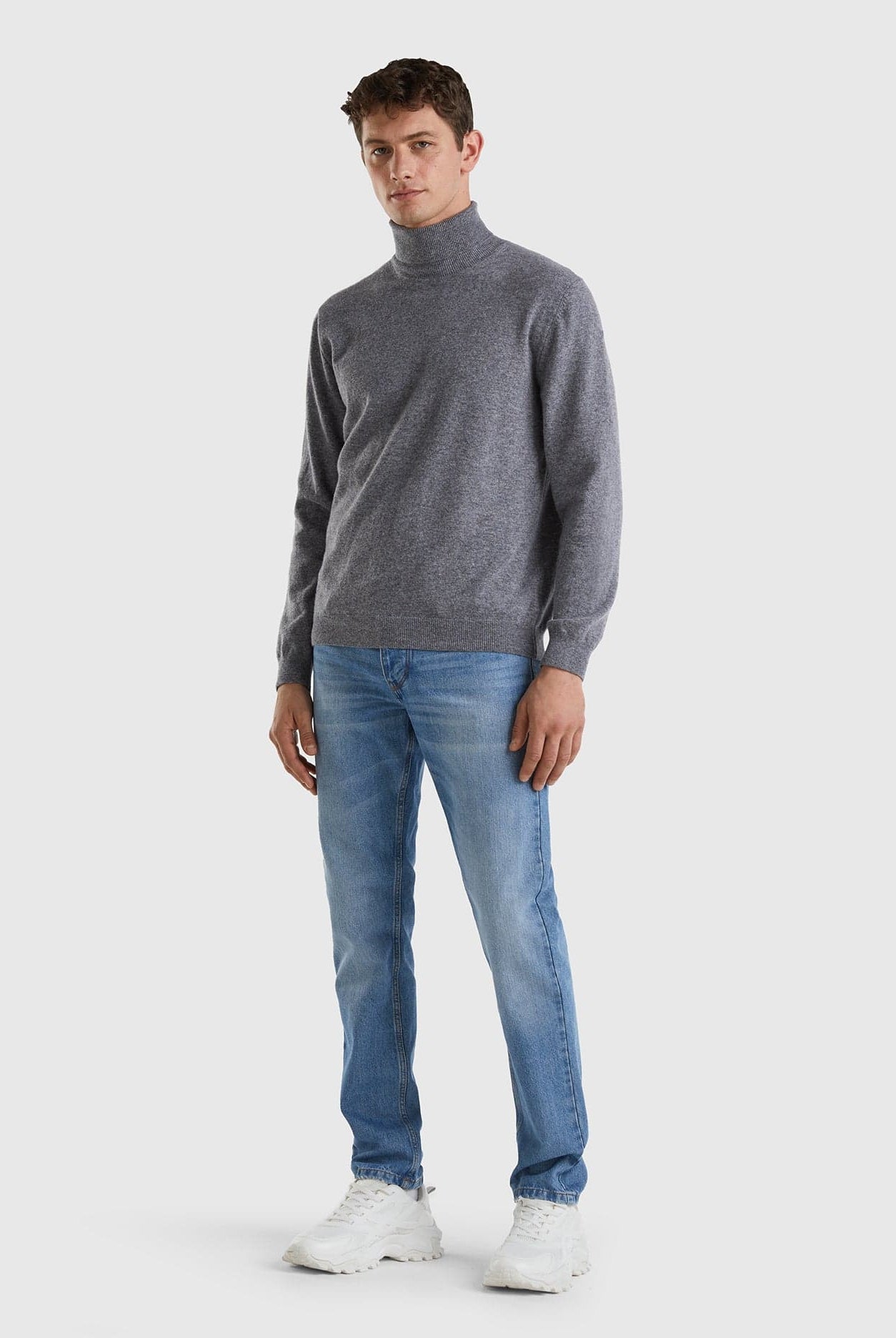 يونايتد كولورز اوف بينيتون بلوفر ذو رقبة عالية أسود من صوف الميرينو الخالص رجالي