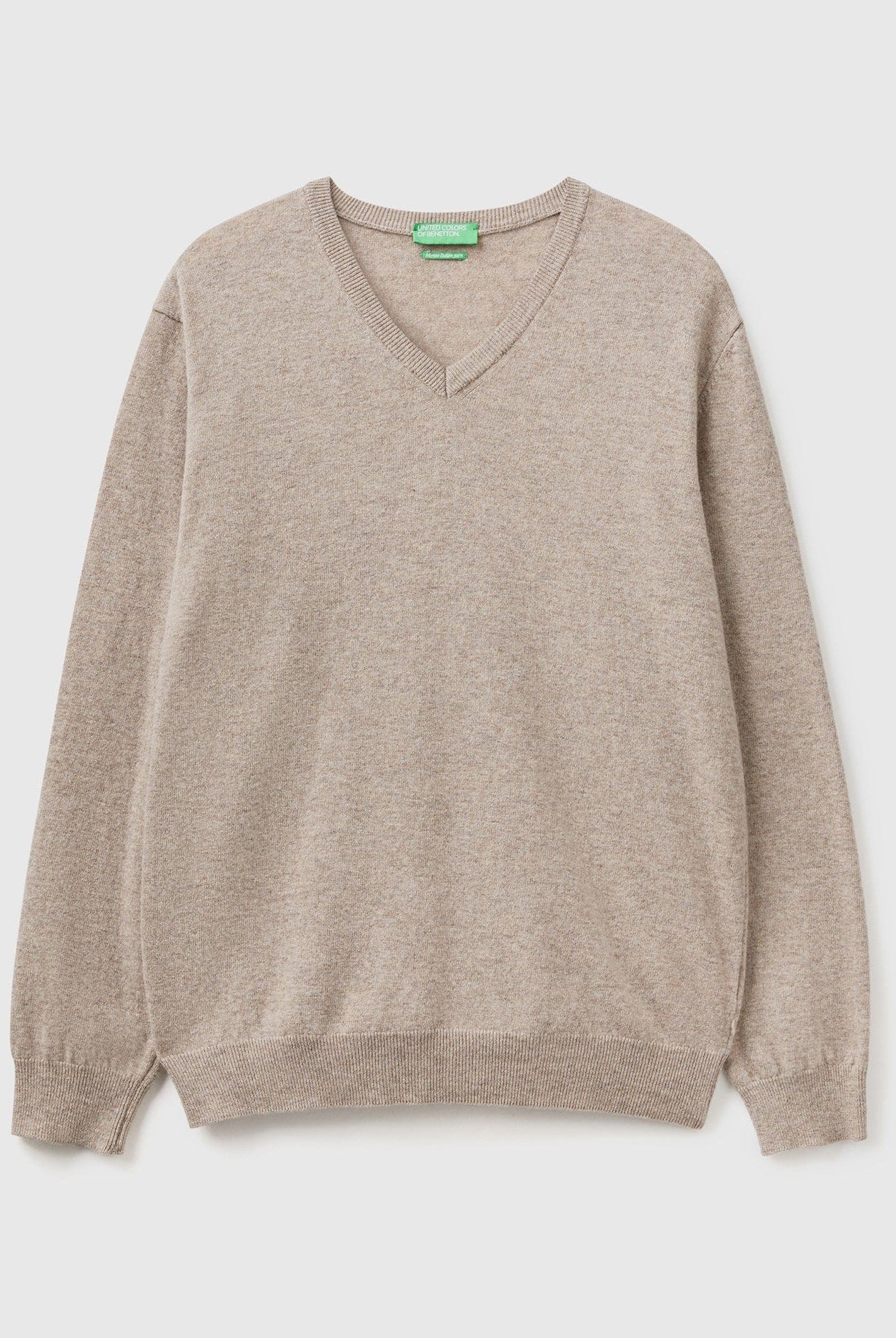 يونايتد كولورز اوف بينيتون بلوفر بياقة على شكل V أسود من صوف ميرينو الخالص رجالي