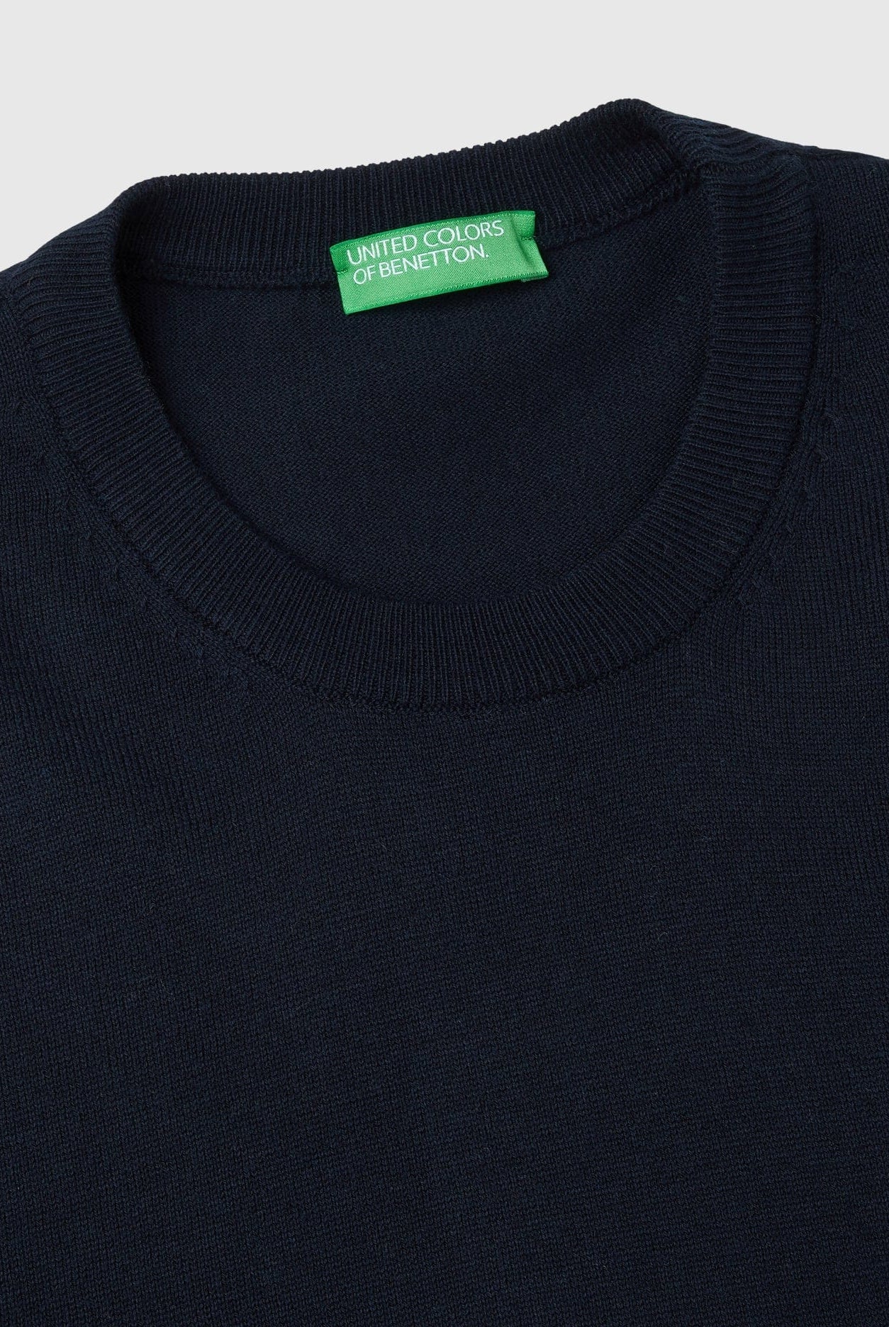 يونايتد كولورز اوف بينيتون سترة من القطن والصوف برقبة دائرية رجالي