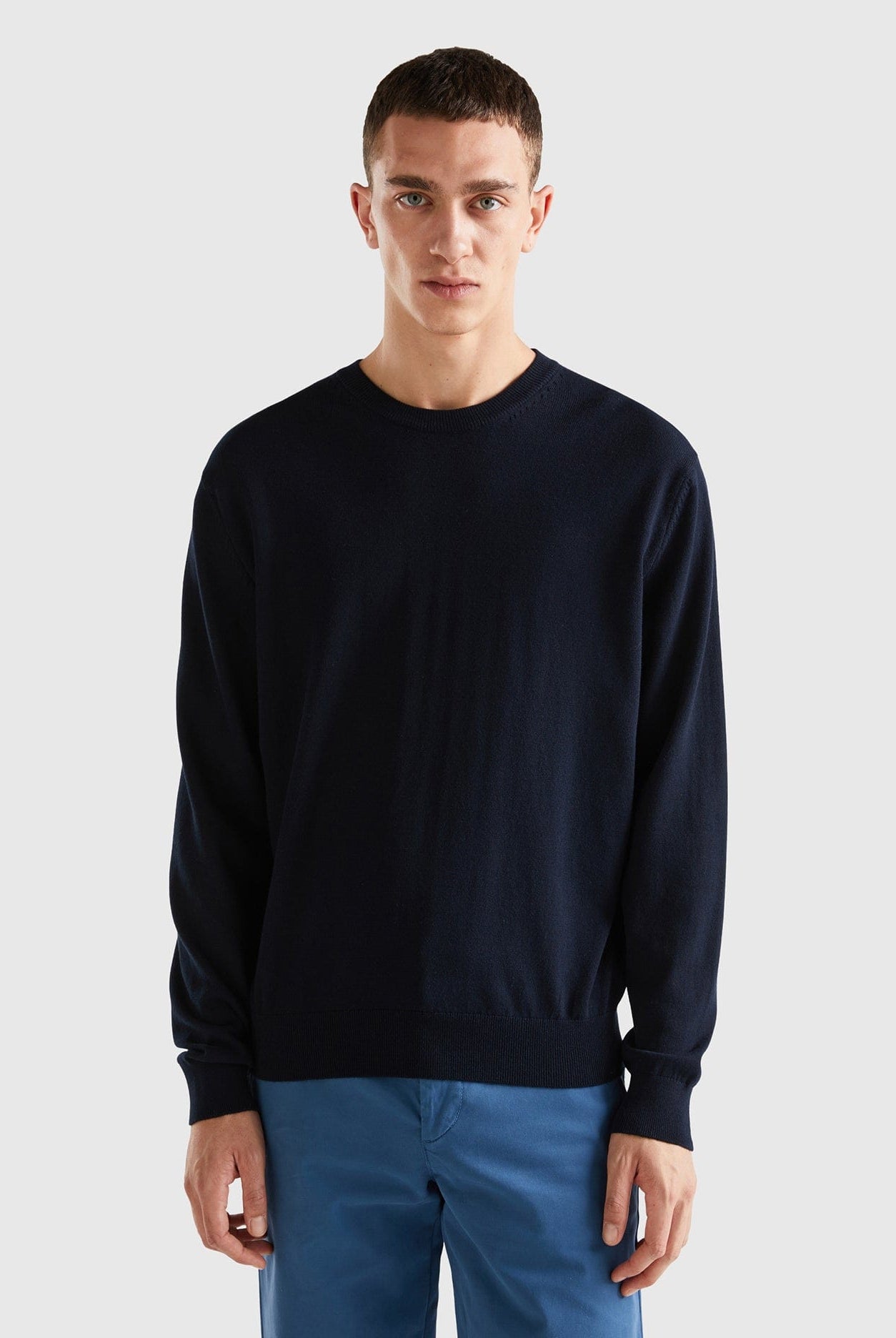 يونايتد كولورز اوف بينيتون سترة من القطن والصوف برقبة دائرية رجالي