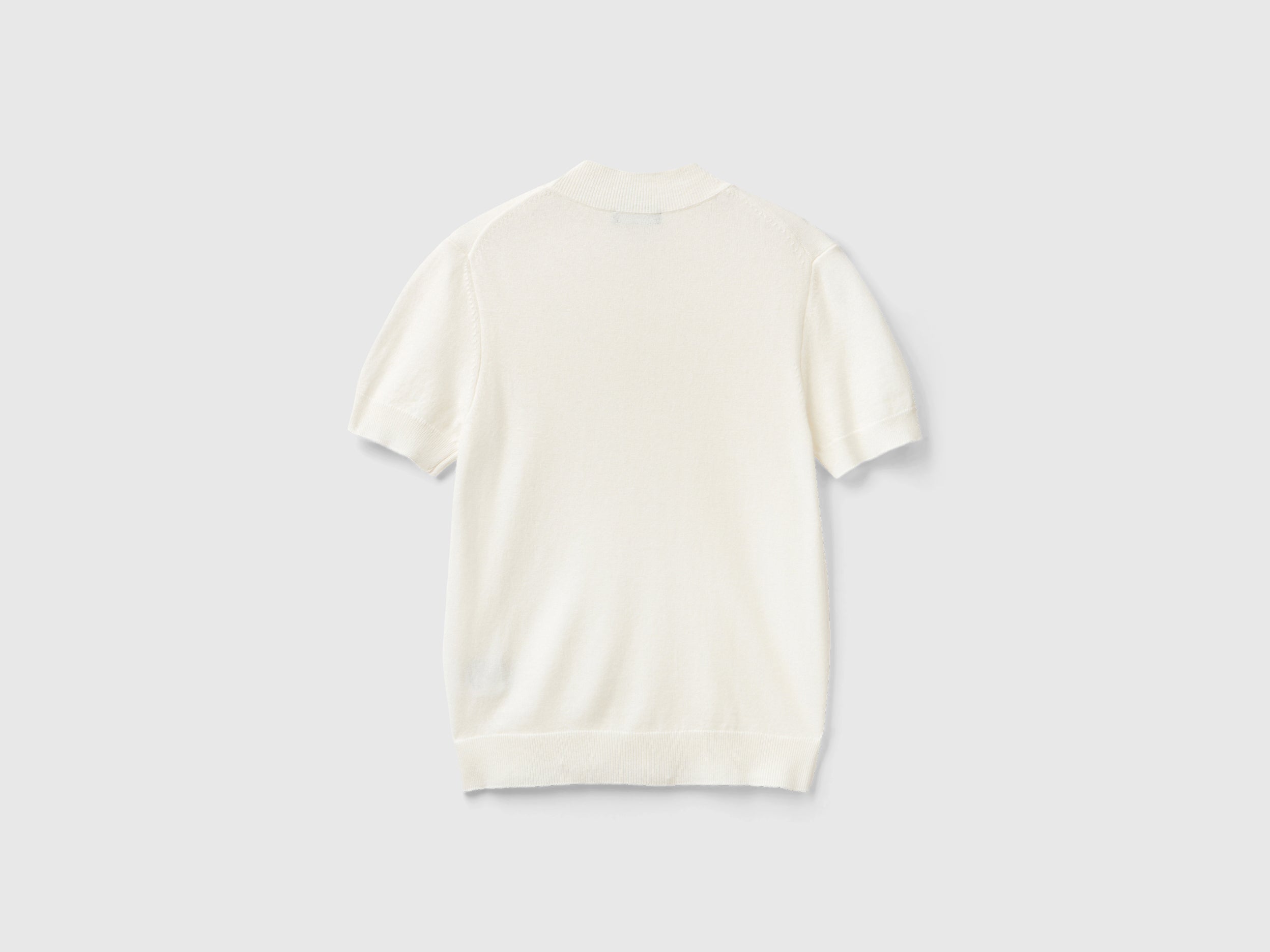 يونايتد كولورز اوف بينيتون سترة بيضاء قصيرة الأكمام من مزيج الكشمير