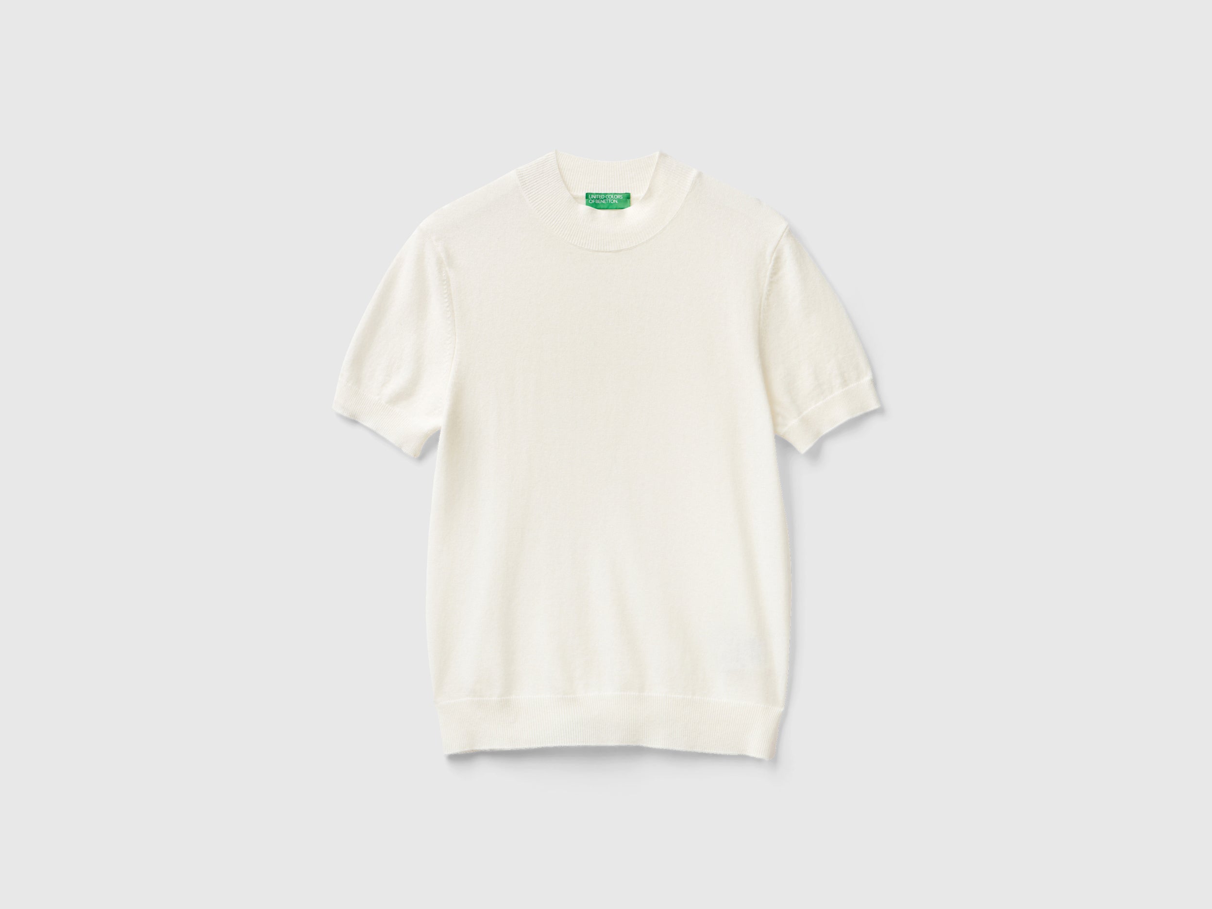 يونايتد كولورز اوف بينيتون سترة بيضاء قصيرة الأكمام من مزيج الكشمير