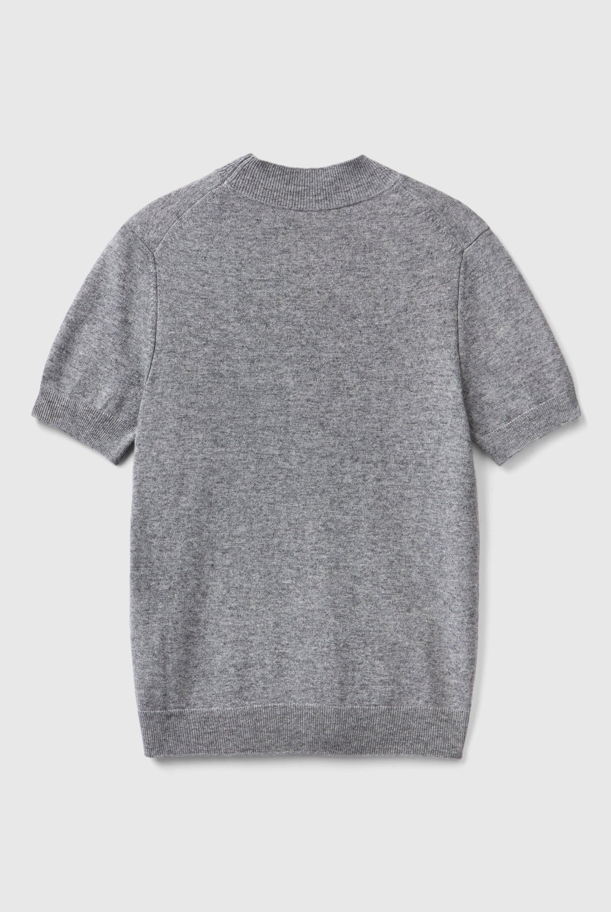 يونايتد كولورز اوف بينيتون سترة بيضاء قصيرة الأكمام من مزيج الكشمير