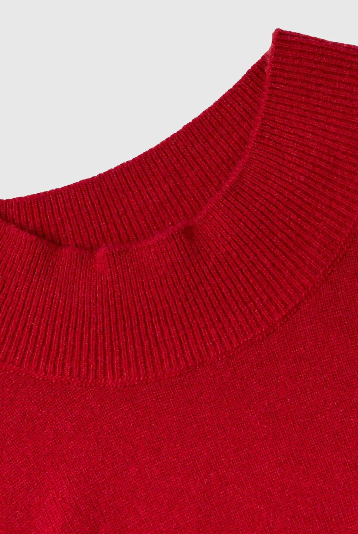 يونايتد كولورز اوف بينيتون سترة بيضاء قصيرة الأكمام من مزيج الكشمير