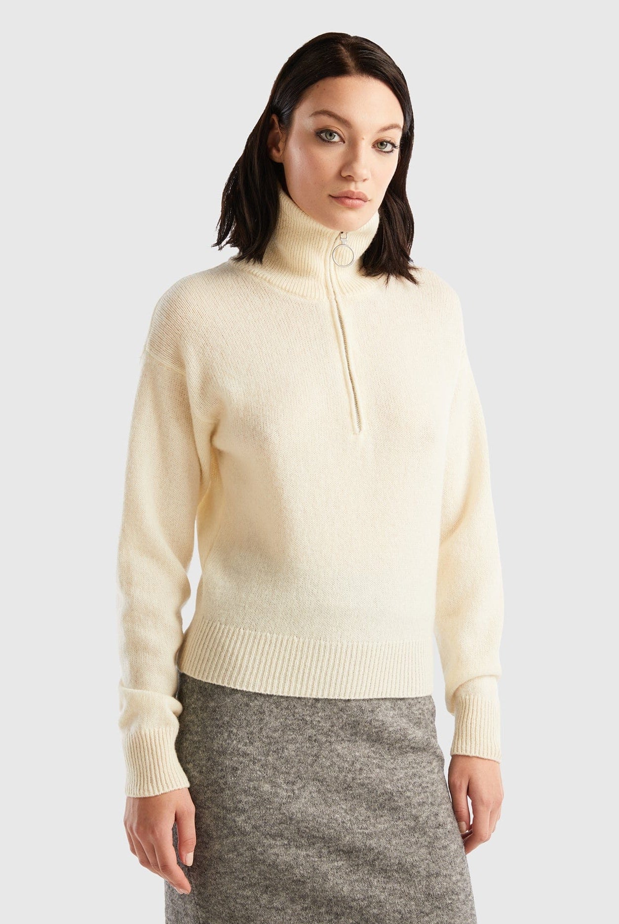 يونايتد كولورز اوف بينيتون بلوفر سادة بسحاب كم طويل نسائي