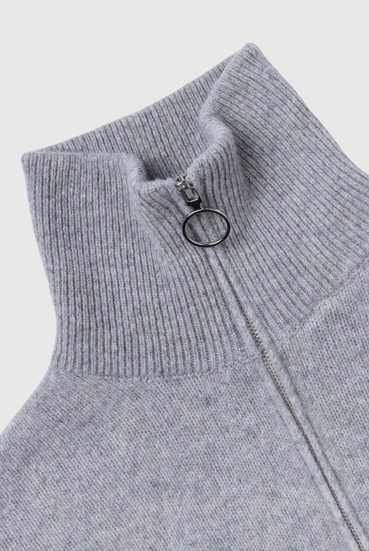 يونايتد كولورز اوف بينيتون بلوفر سادة بسحاب كم طويل نسائي