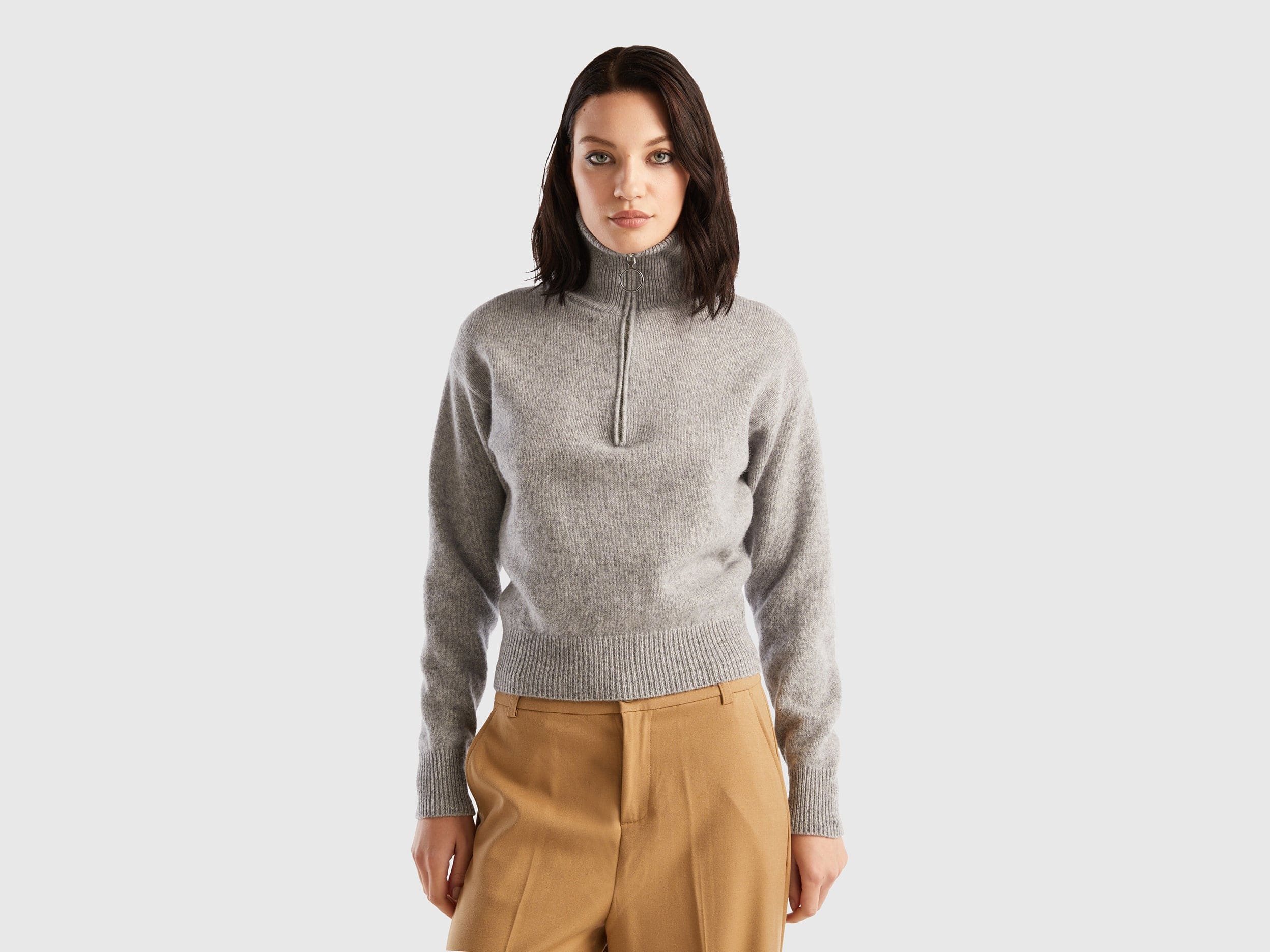 يونايتد كولورز اوف بينيتون بلوفر سادة بسحاب كم طويل نسائي