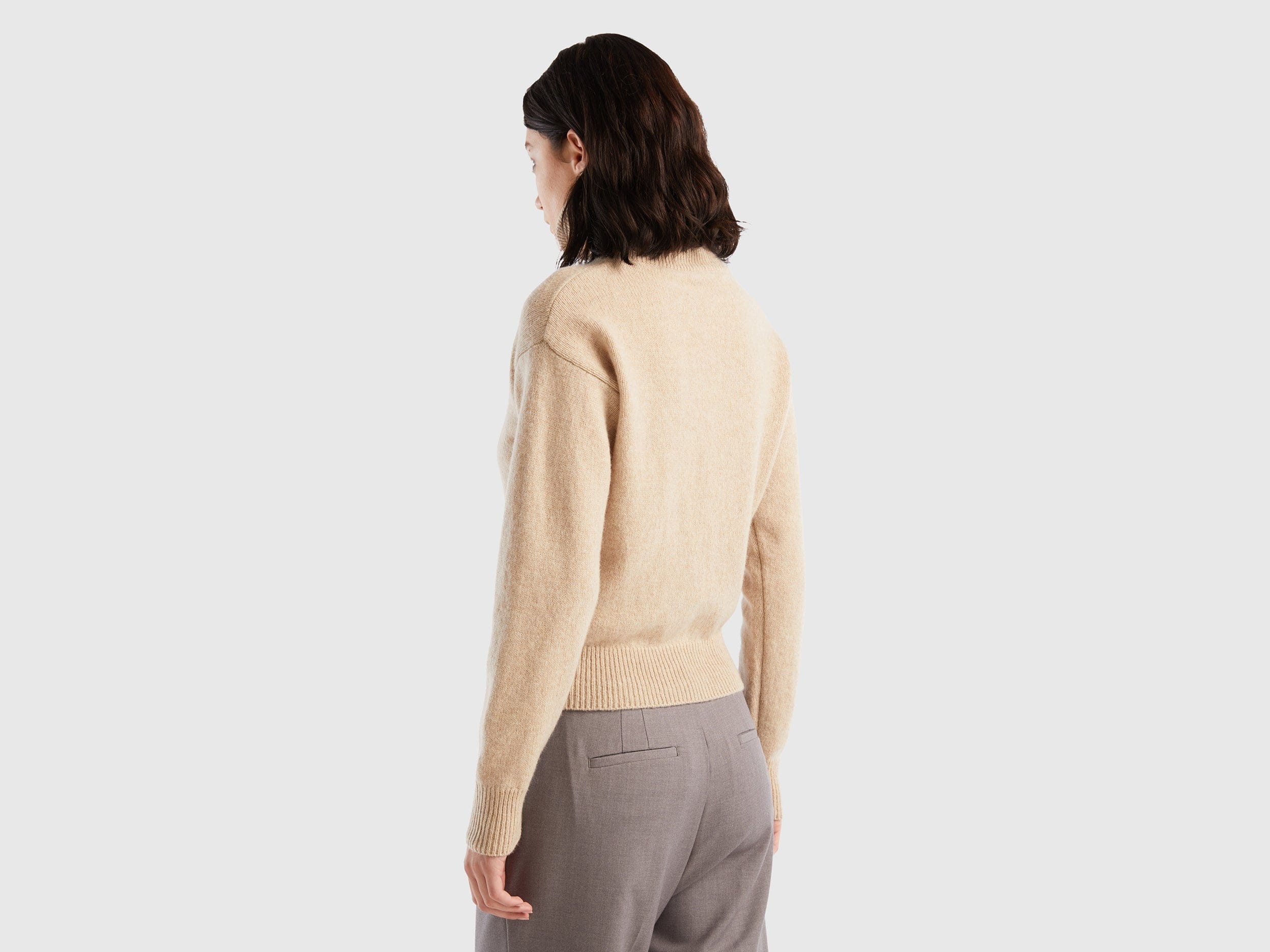 يونايتد كولورز اوف بينيتون بلوفر سادة بسحاب كم طويل نسائي