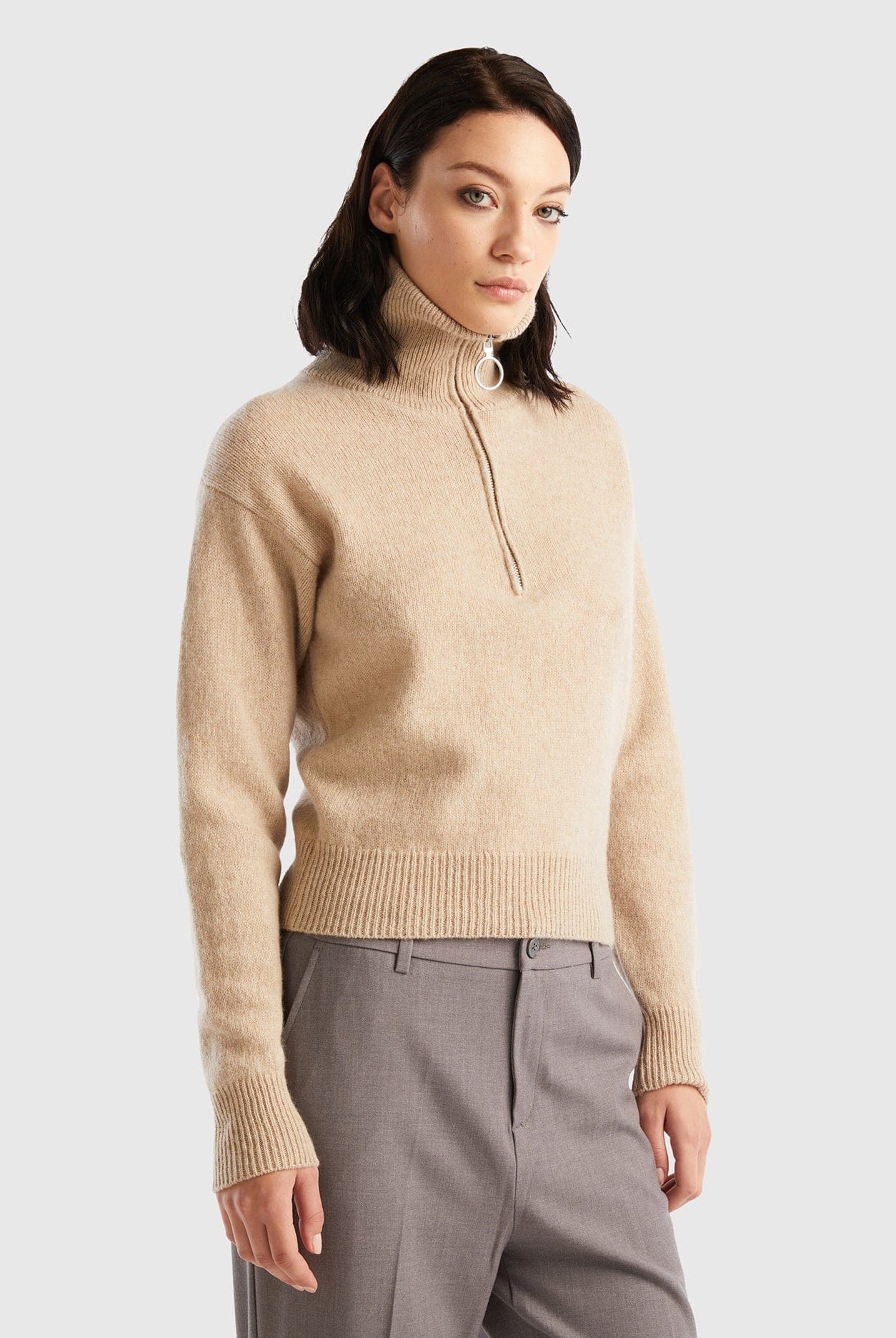 يونايتد كولورز اوف بينيتون بلوفر سادة بسحاب كم طويل نسائي