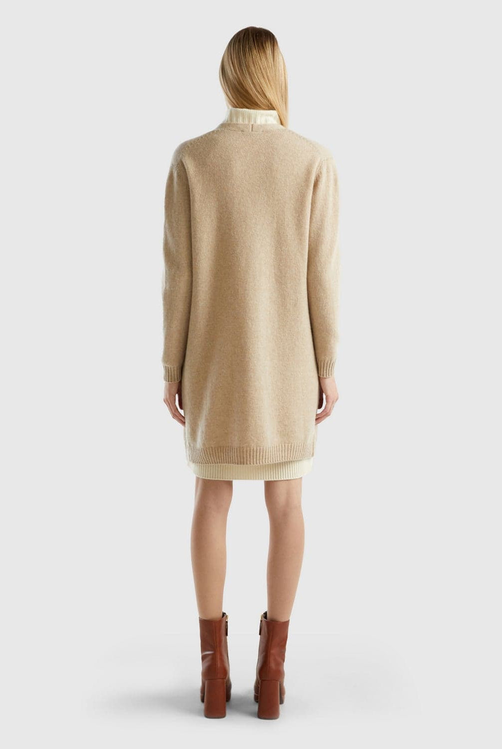 يونايتد كولورز اوف بينيتون معطف سادة بجيوب نسائي