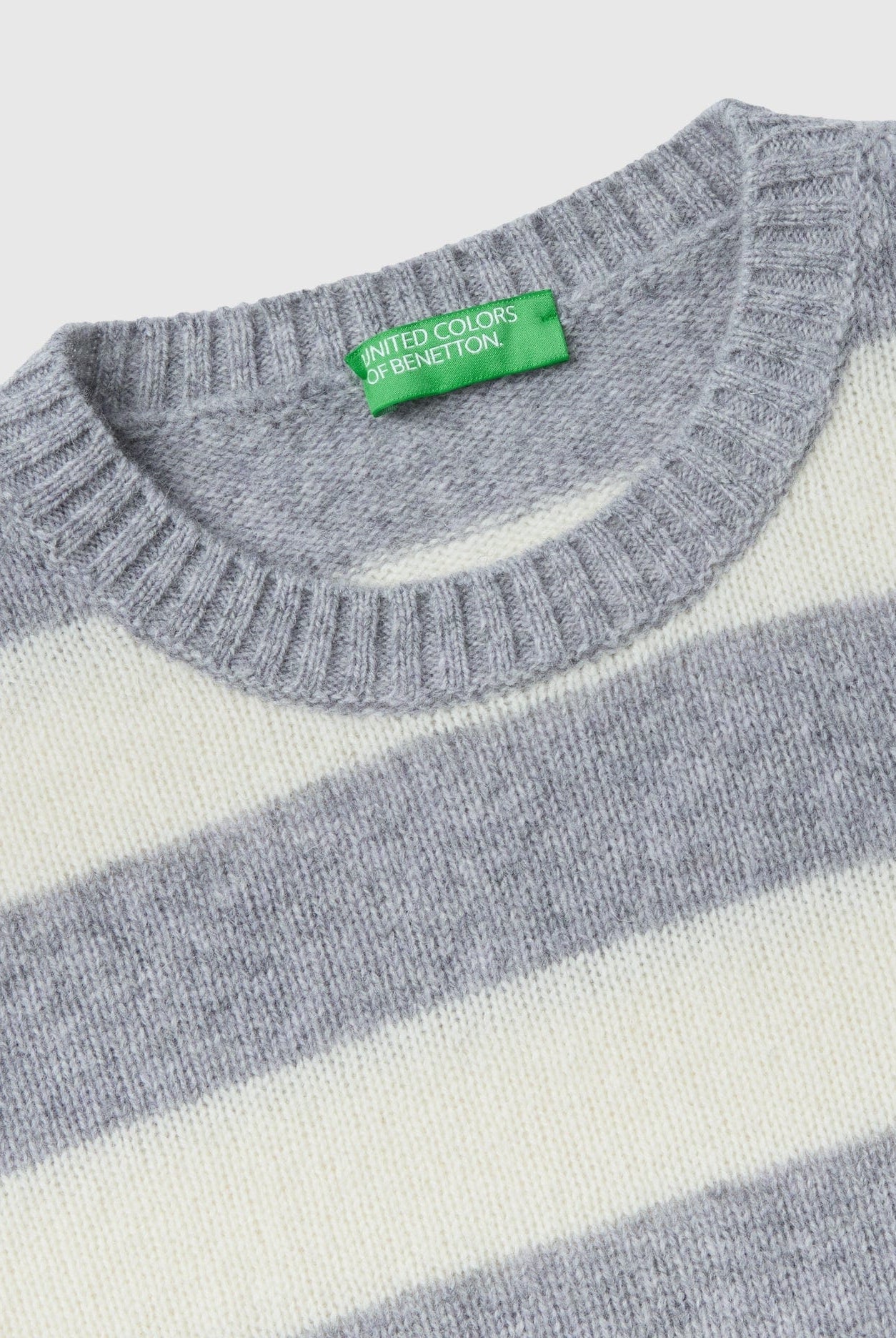 يونايتد كولورز اوف بينيتون سترة مخططة من صوف شتلاند الخالص