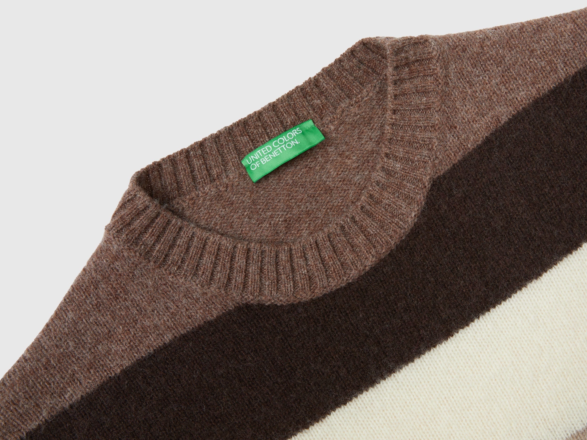 يونايتد كولورز اوف بينيتون بلوفر مخطط من الصوف الخالص كم طويل رجالي