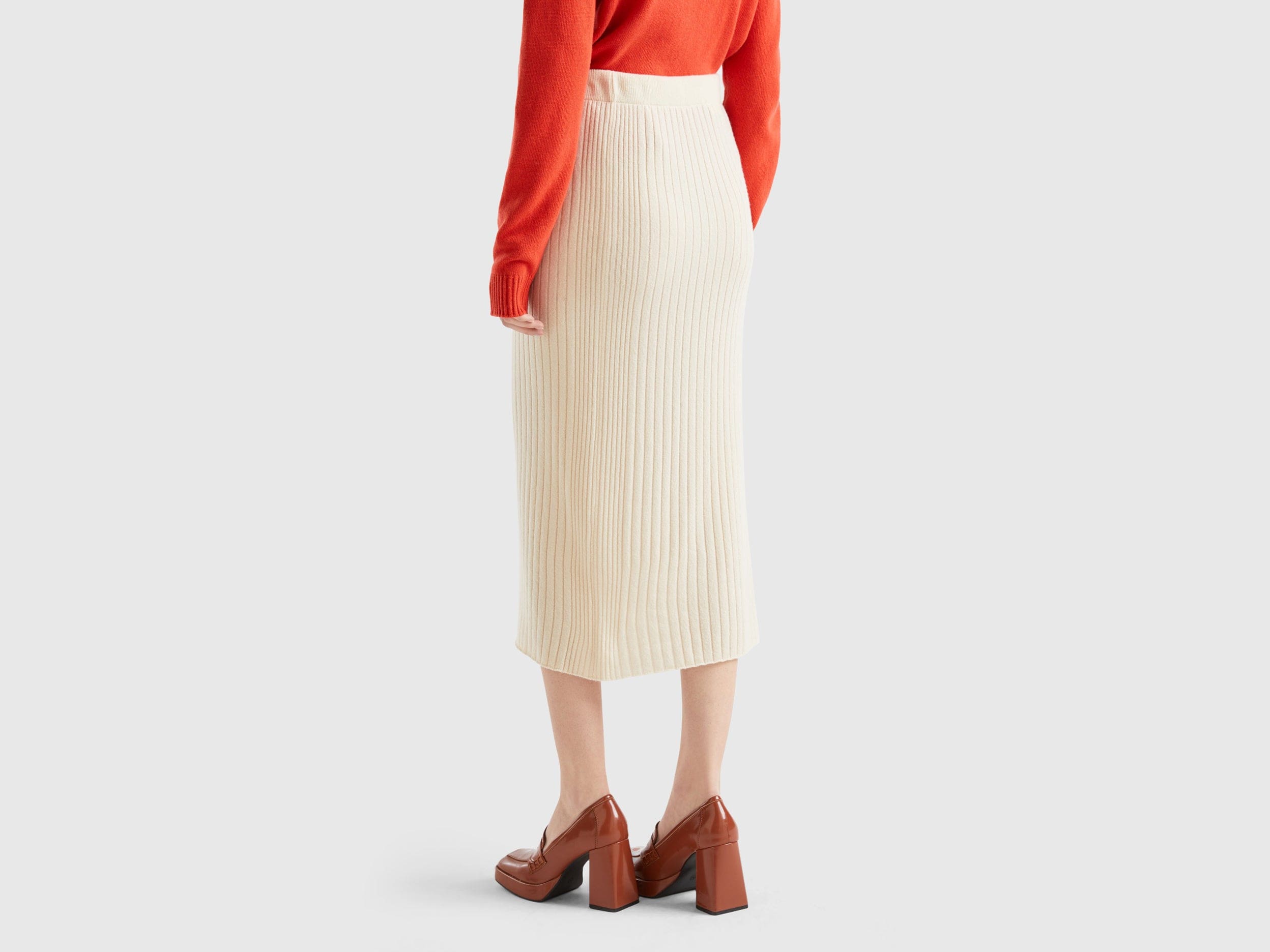 يونايتد كولورز اوف بينيتون تنورة ميدي نسائية مضلعة