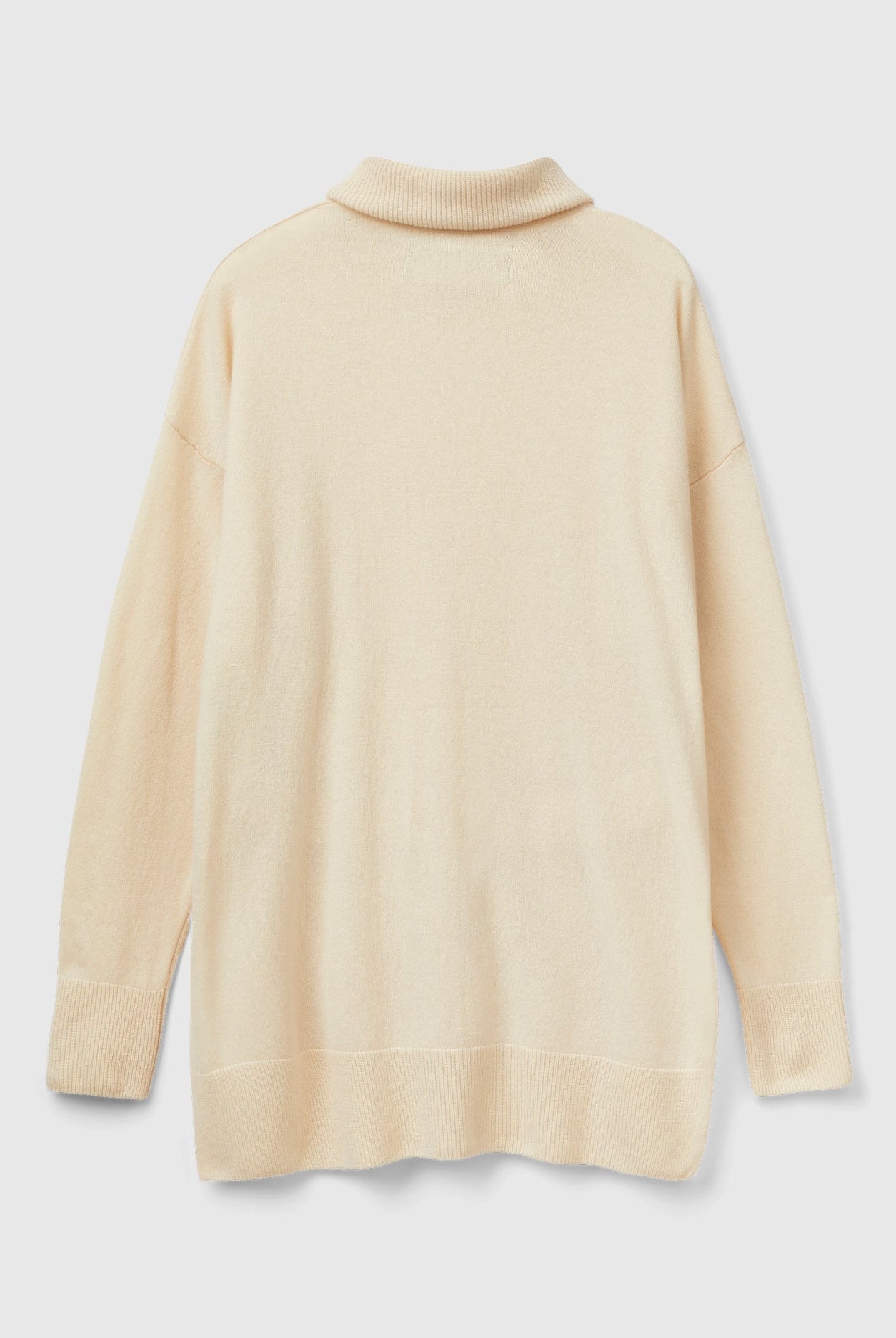 يونايتد كولورز اوف بينيتون بلوفر بياقة عالية مع حزام كبير الحجم نسائي