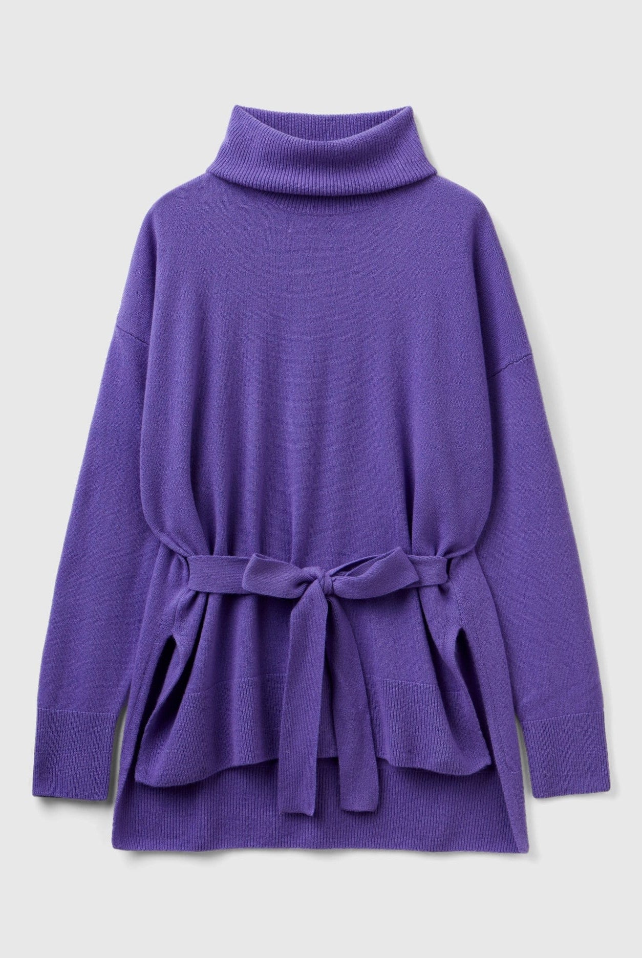 يونايتد كولورز اوف بينيتون بلوفر بياقة عالية مع حزام كبير الحجم نسائي