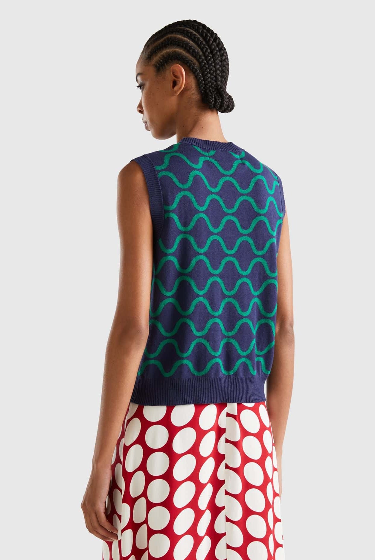 يونايتد كولورز اوف بينيتون سترة قابلة للعكس بنمط مموج