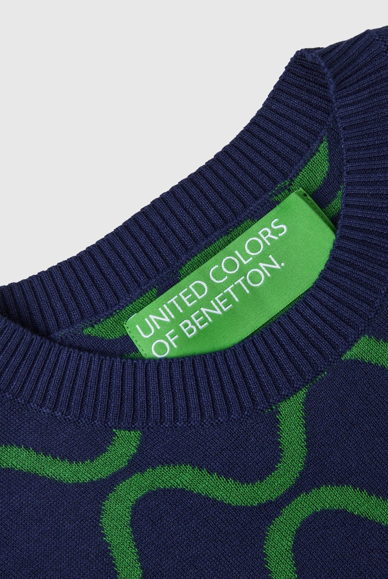 يونايتد كولورز اوف بينيتون سترة قابلة للعكس بنمط مموج