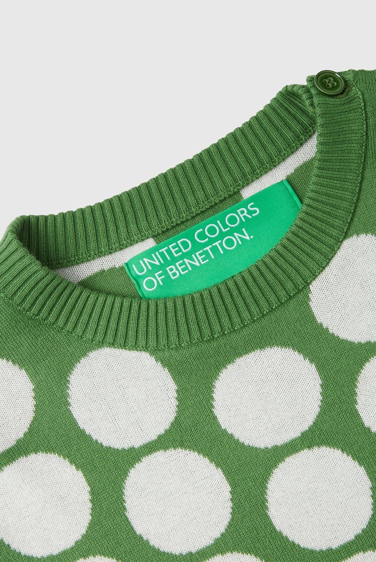 يونايتد كولورز اوف بينيتون سويتر ملون بنقوش نقاط في قطن تريكو