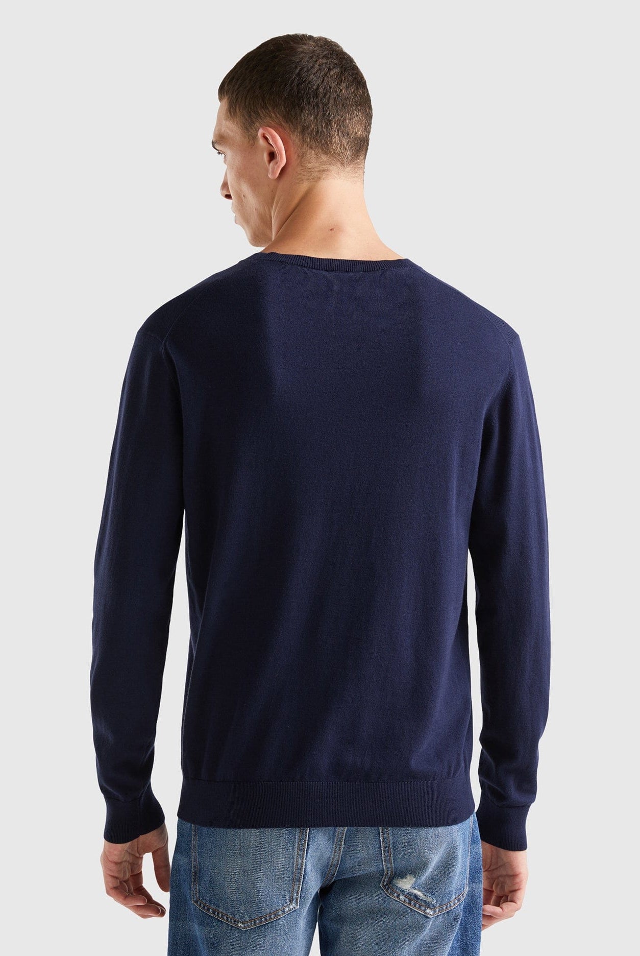 يونايتد كولورز اوف بينيتون بلوفر برقبة دائرية من خليط القطن الخفيف رجالي