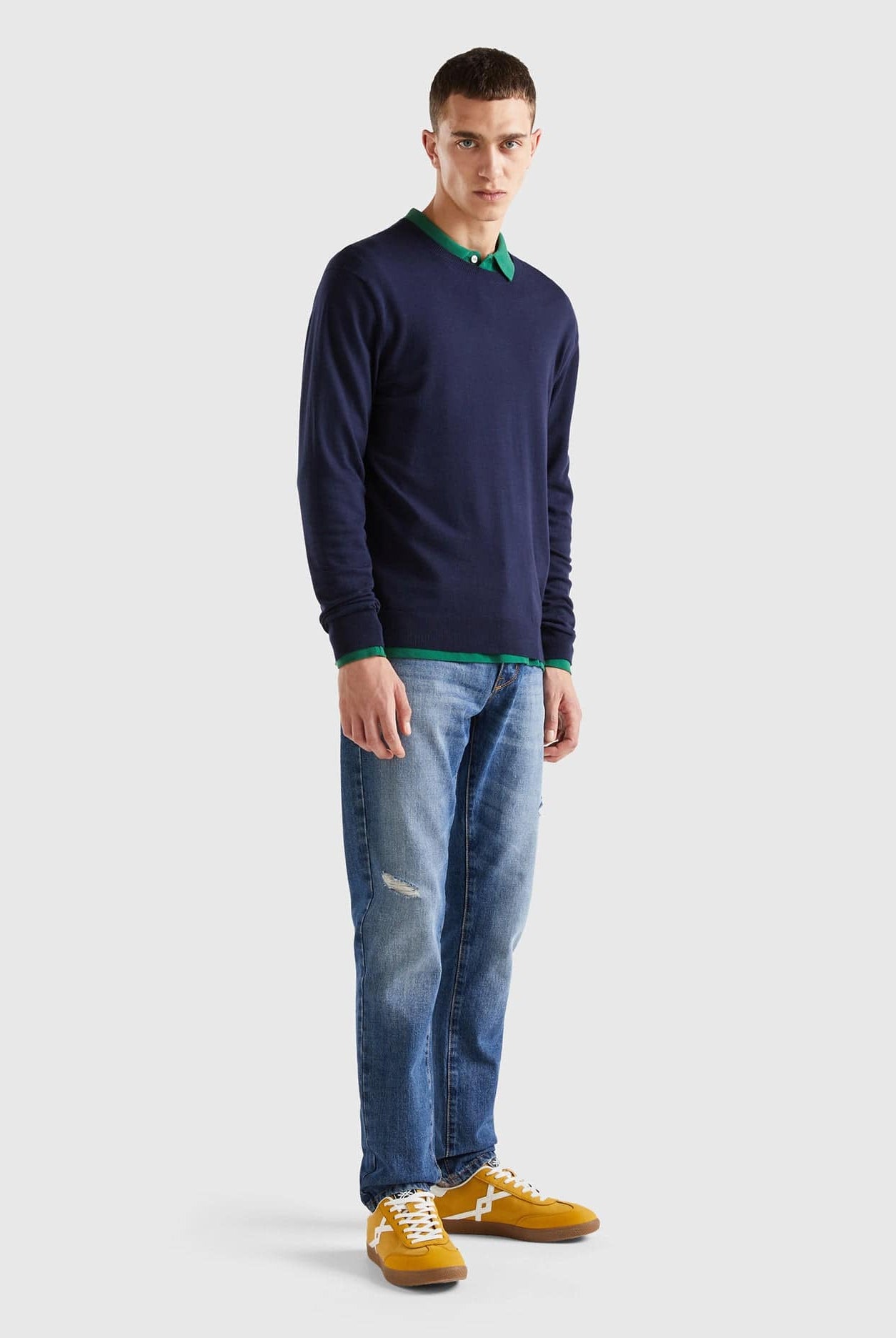 يونايتد كولورز اوف بينيتون بلوفر برقبة دائرية من خليط القطن الخفيف رجالي