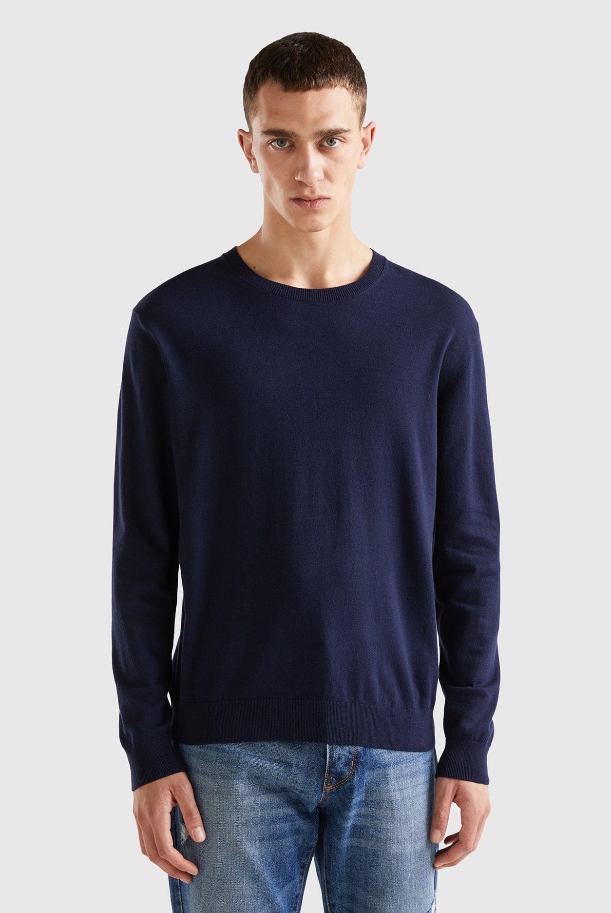 يونايتد كولورز اوف بينيتون بلوفر برقبة دائرية من خليط القطن الخفيف رجالي