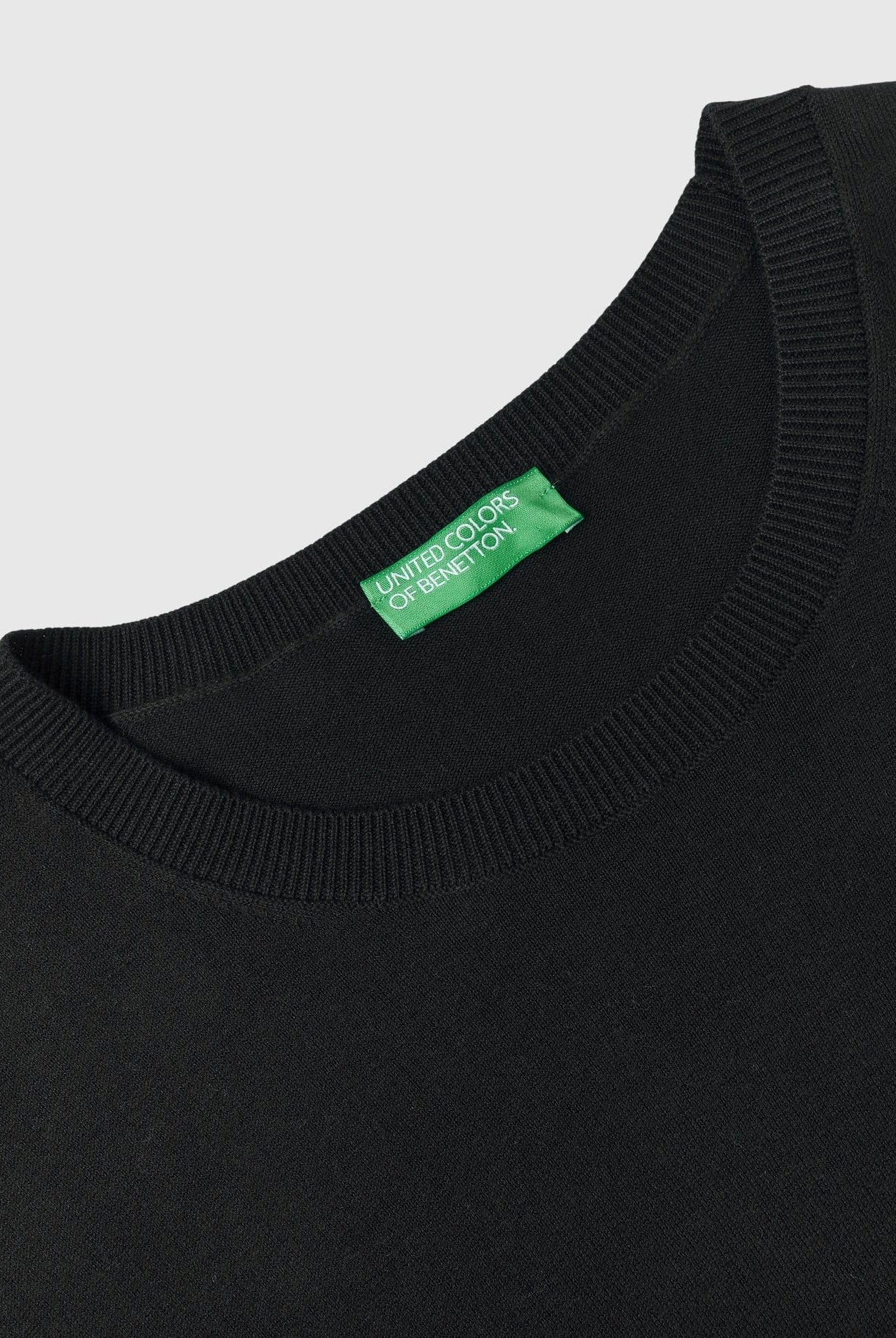 يونايتد كولورز اوف بينيتون بلوفر برقبة دائرية من خليط القطن الخفيف رجالي