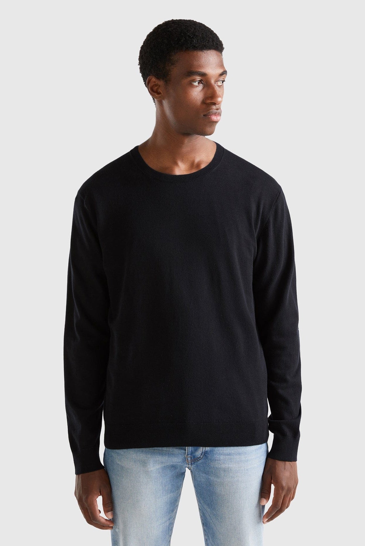 يونايتد كولورز اوف بينيتون بلوفر برقبة دائرية من خليط القطن الخفيف رجالي