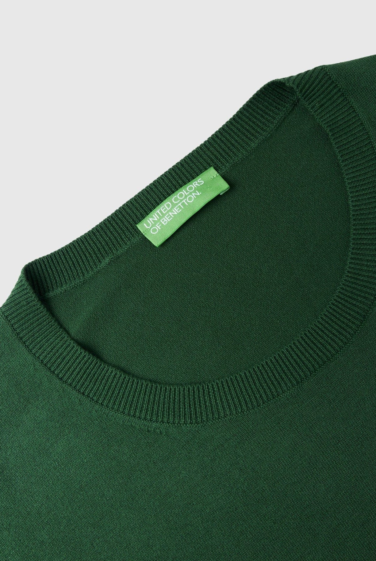 يونايتد كولورز اوف بينيتون بلوفر برقبة دائرية من خليط القطن الخفيف رجالي