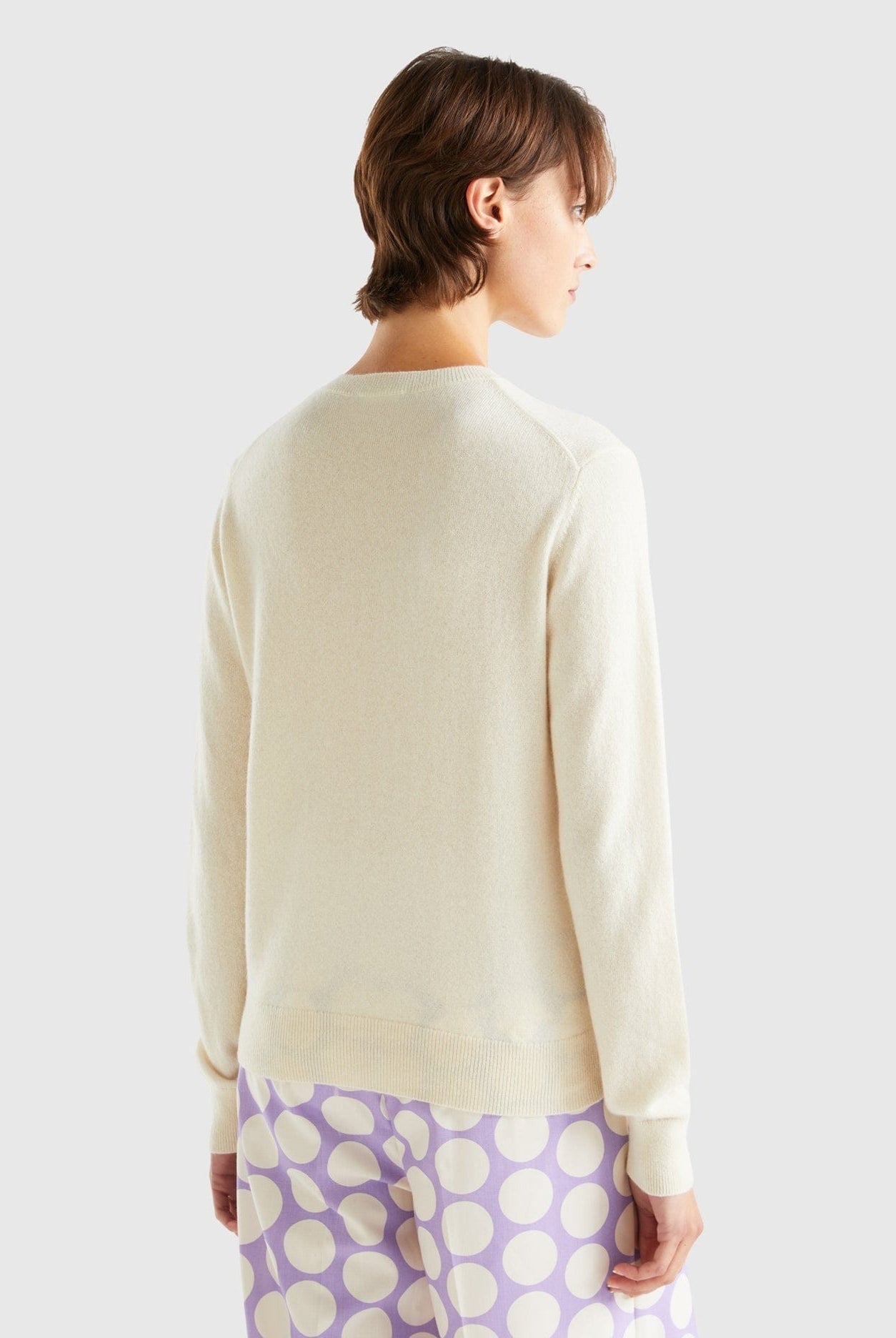 يونايتد كولورز اوف بينيتون كارديجان رمادي داكن من الكشمير بأزرار أمامي نسائي