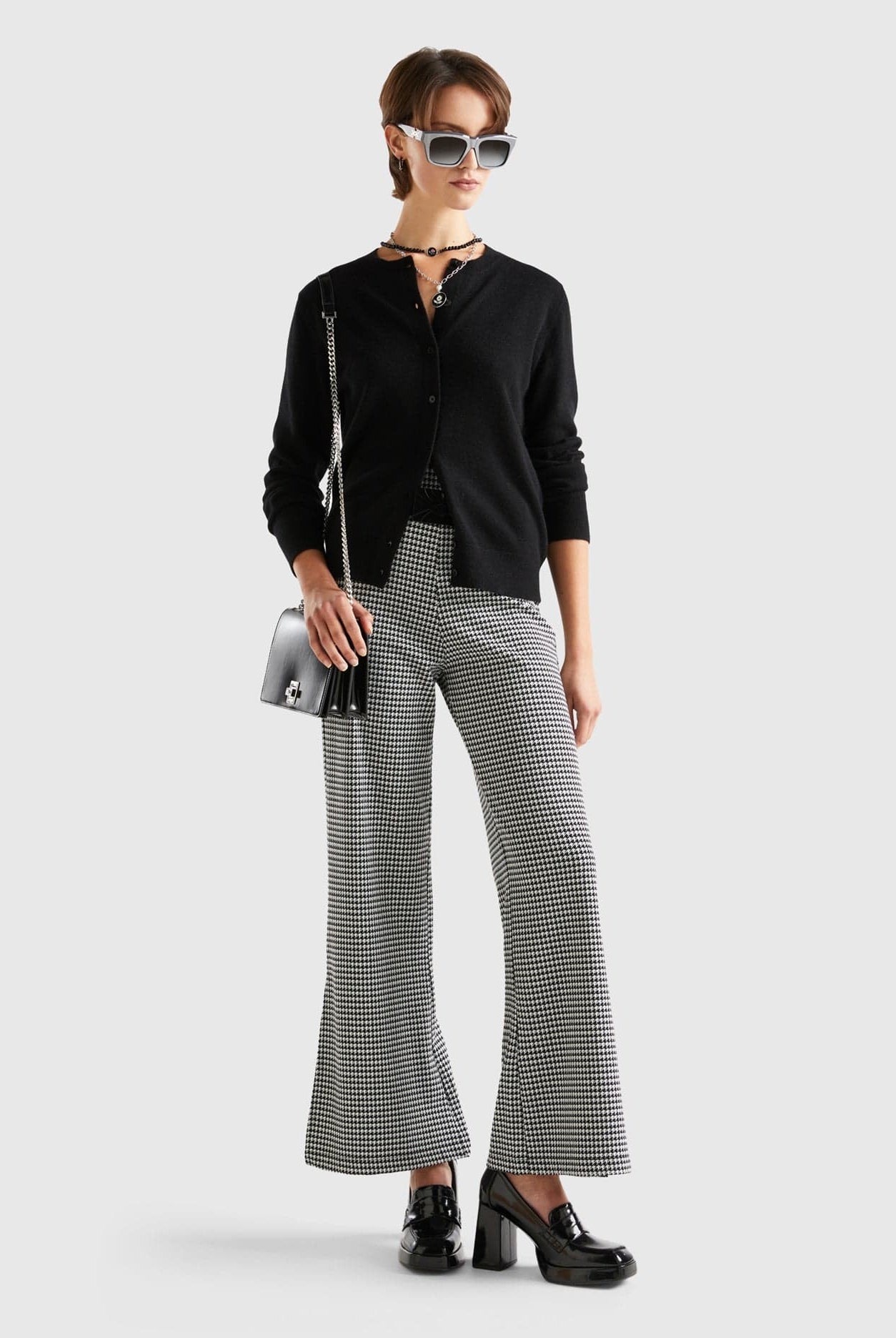 يونايتد كولورز اوف بينيتون كارديجان رمادي داكن من الكشمير بأزرار أمامي نسائي